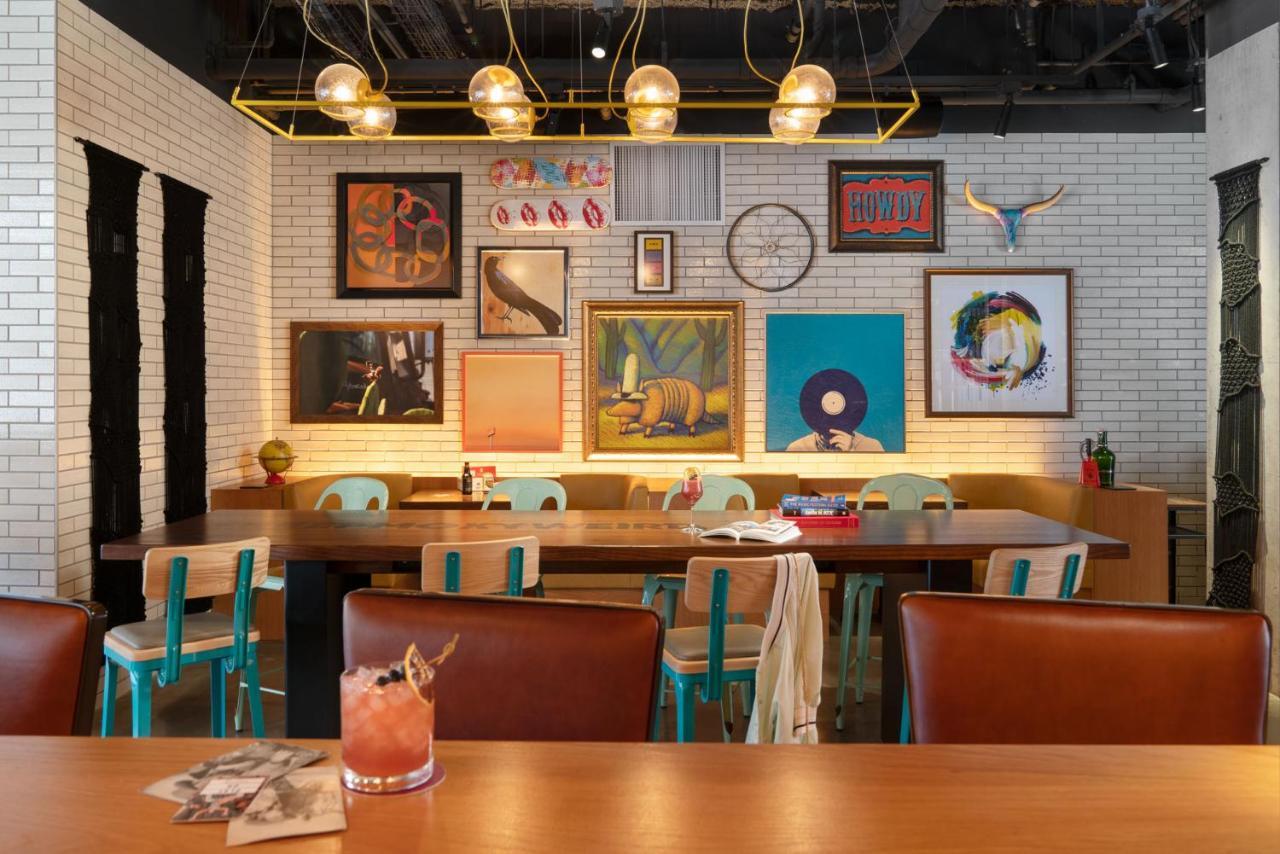 Moxy -