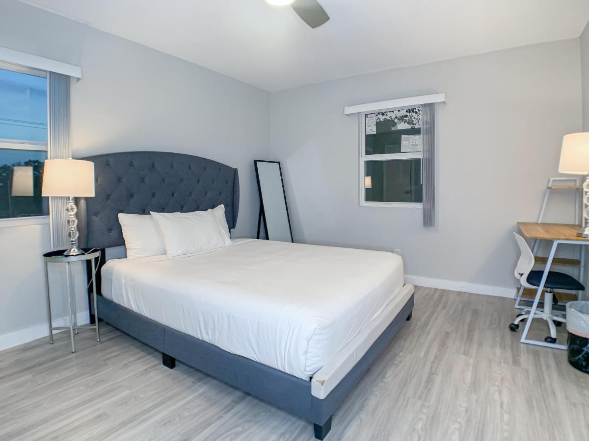 Evonify - Mueller - Renovated Furnished Apartment