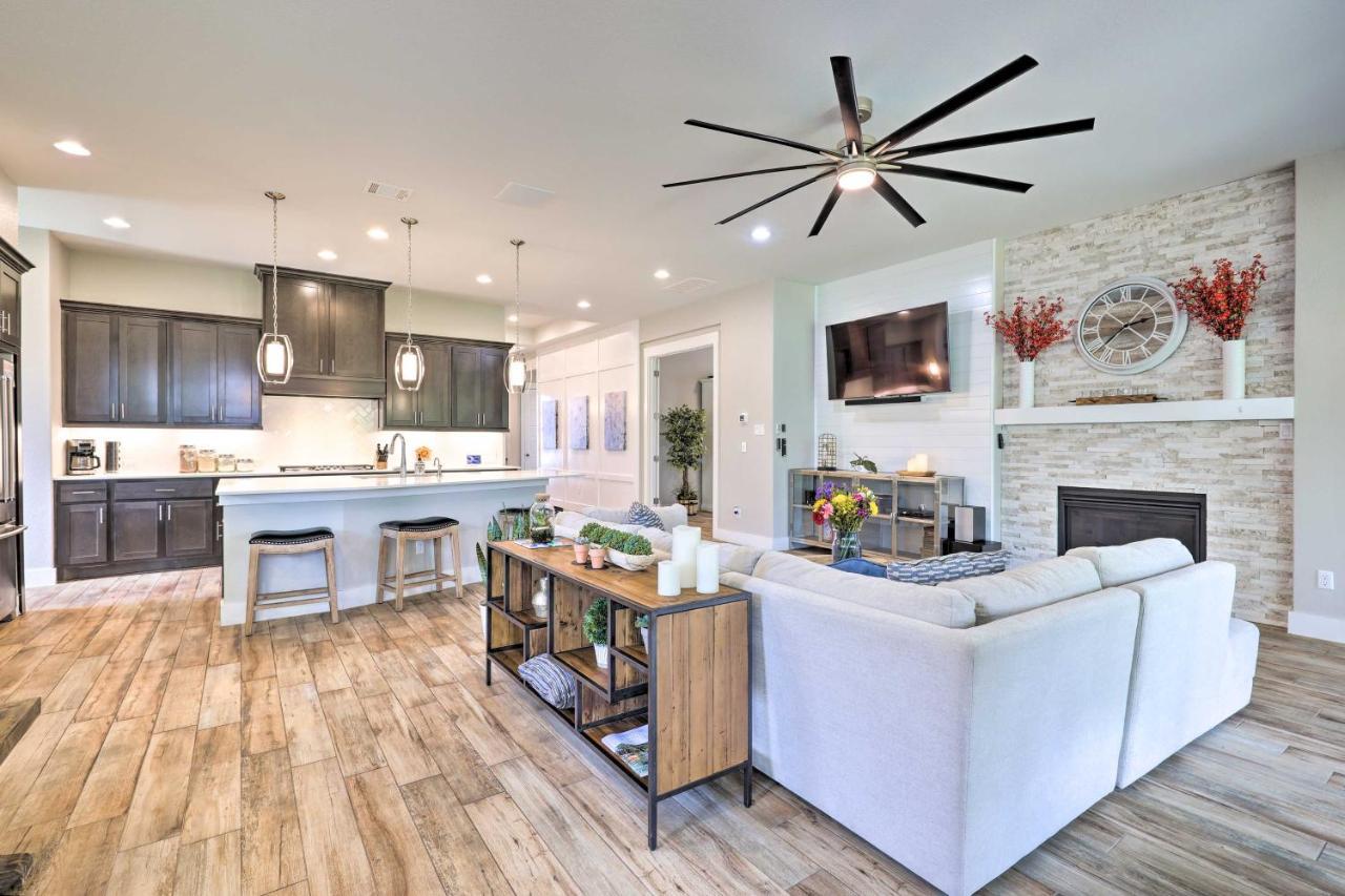 Upscale Area Escape Families Welcome! Holiday home