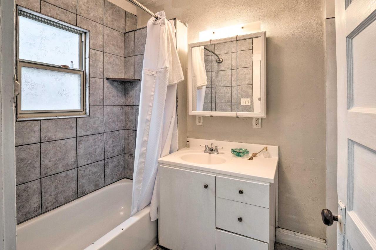 Pet-friendly With Deck, Yard, And Views! Holiday home