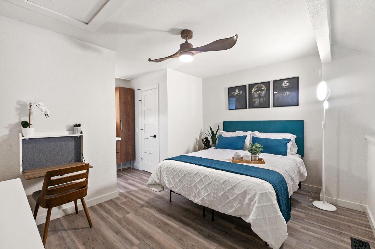 Contemporary Couples Getaway Near Favorites - Loft 21 * Austin