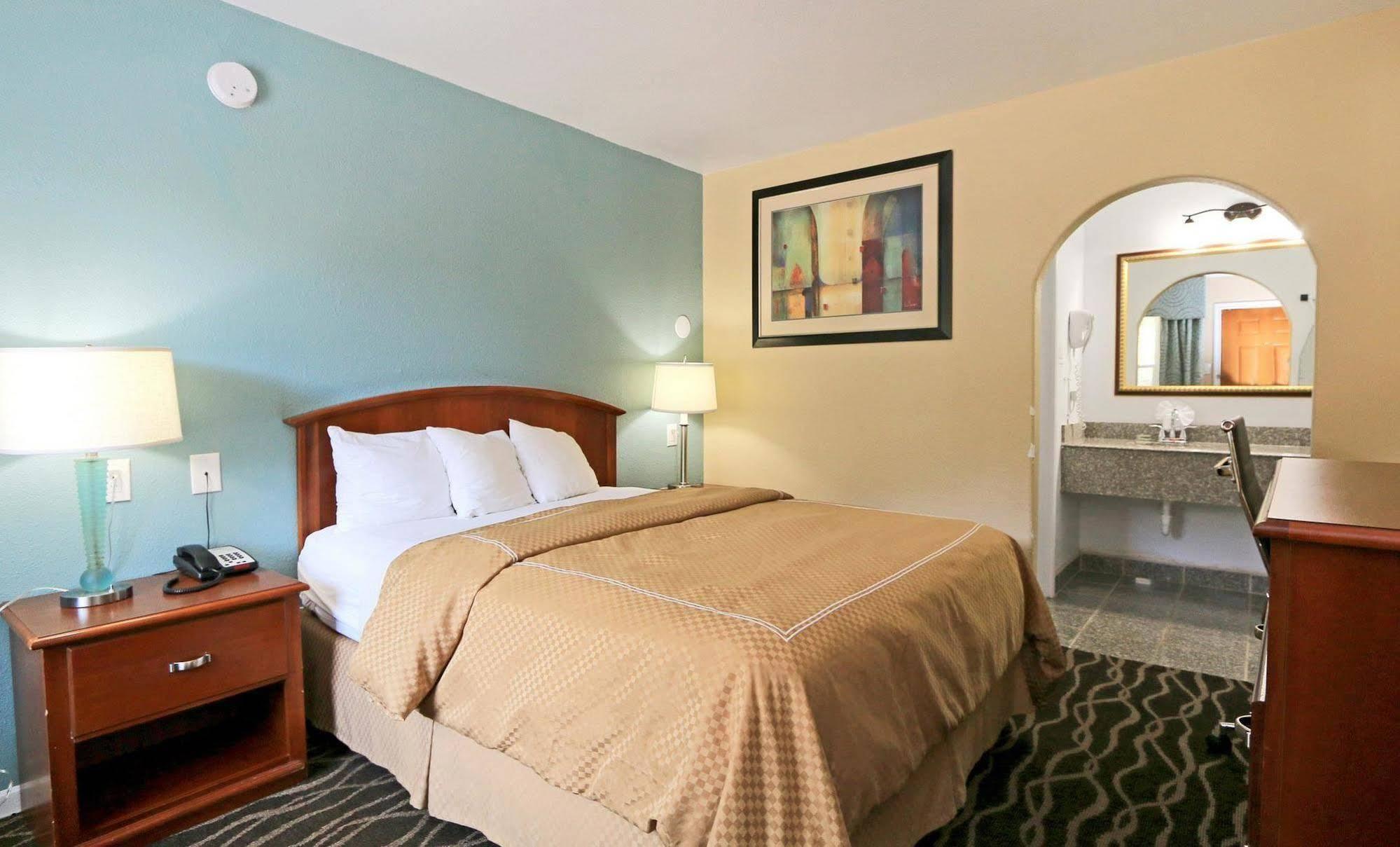 Country Garden Motel 2*