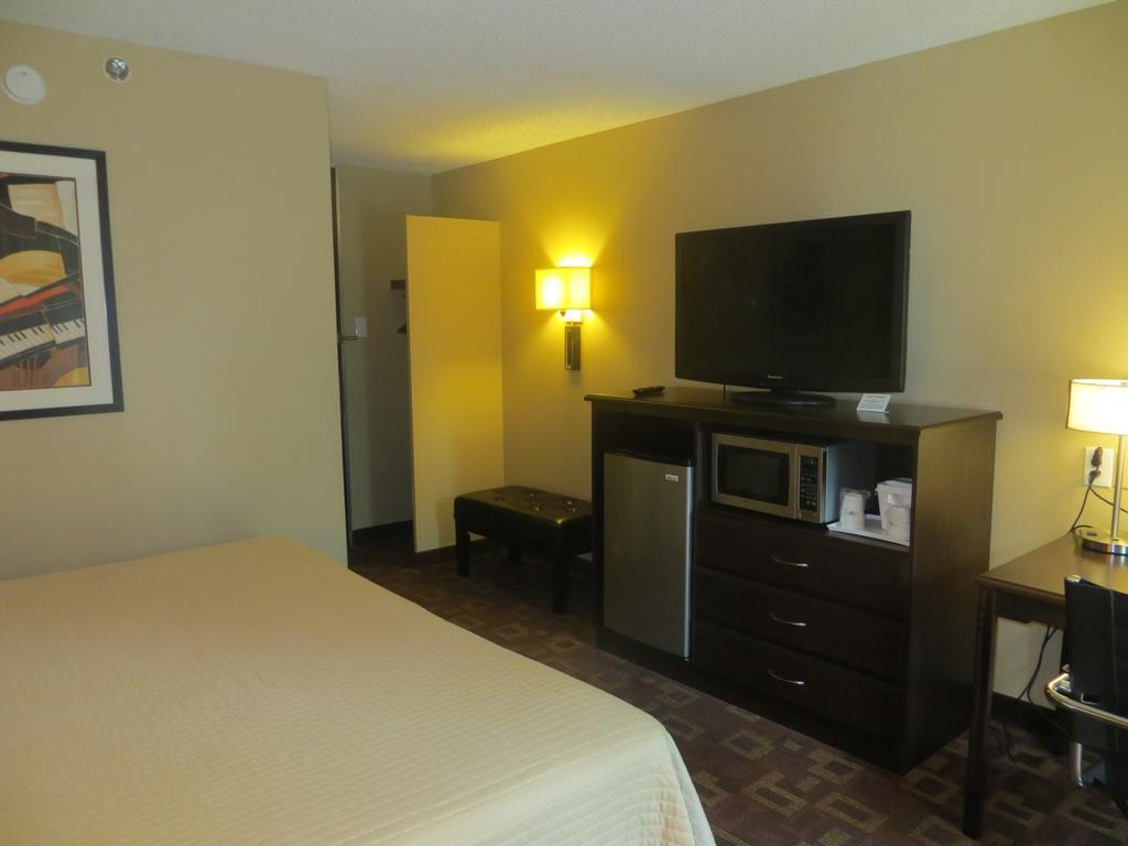 Hotel North 2*