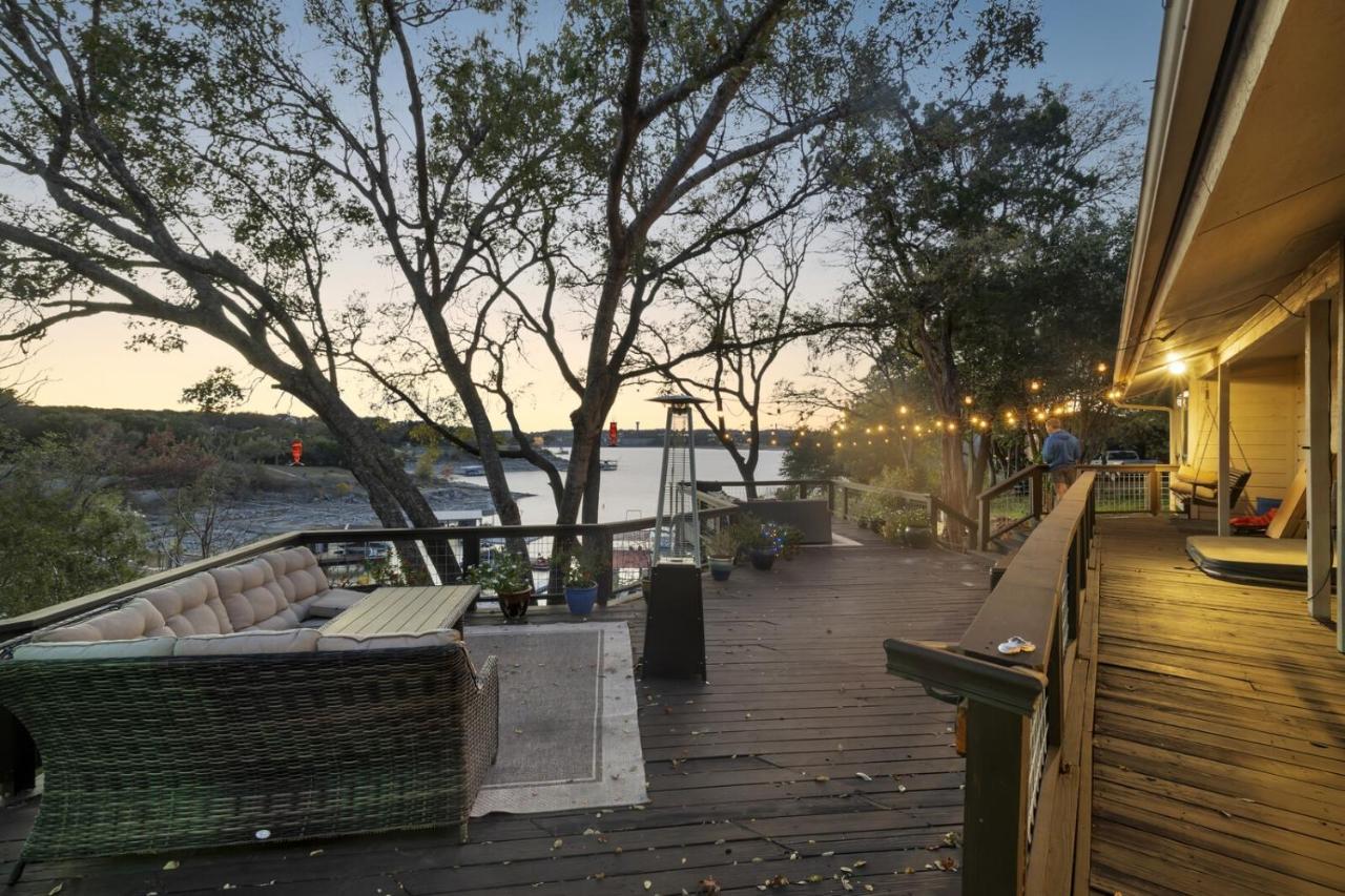 Lakefront On Travis *