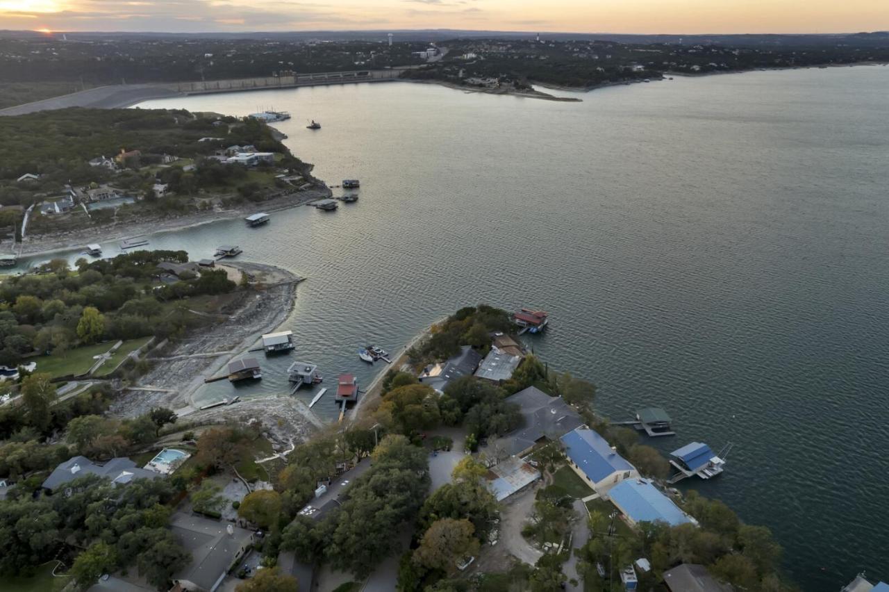 Holiday home Lakefront On Travis