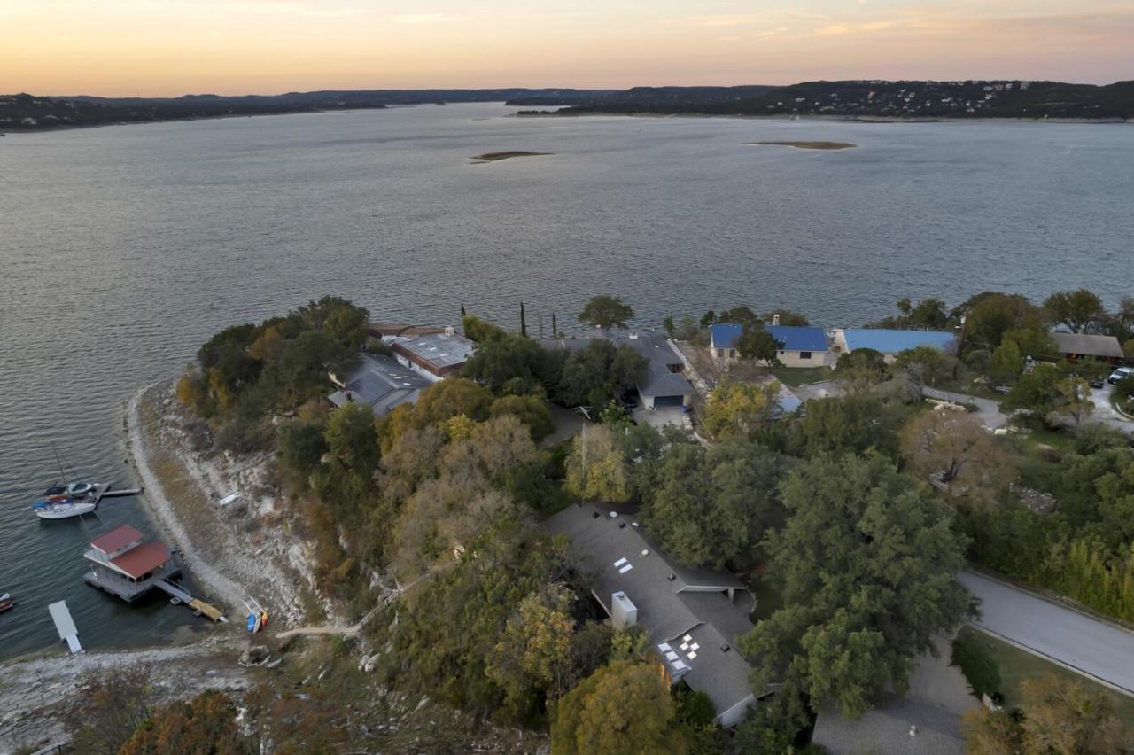 Holiday home Lakefront On Travis Austin