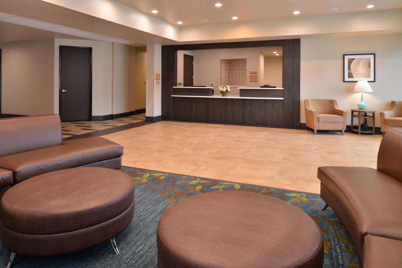 Candlewood - Airport By Ihg Hotel 3*