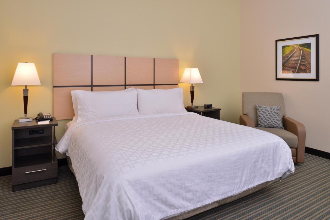 Candlewood - Airport By Ihg Austin