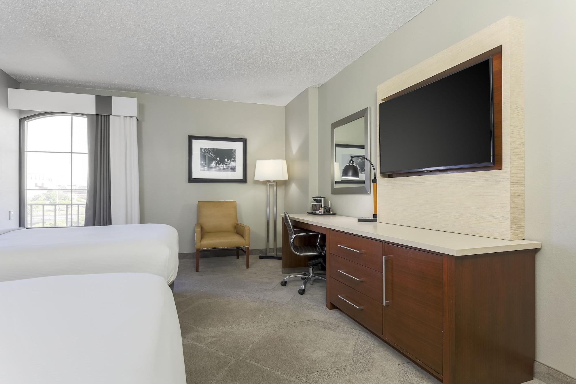 Doubletree By Hilton Austin-university Area