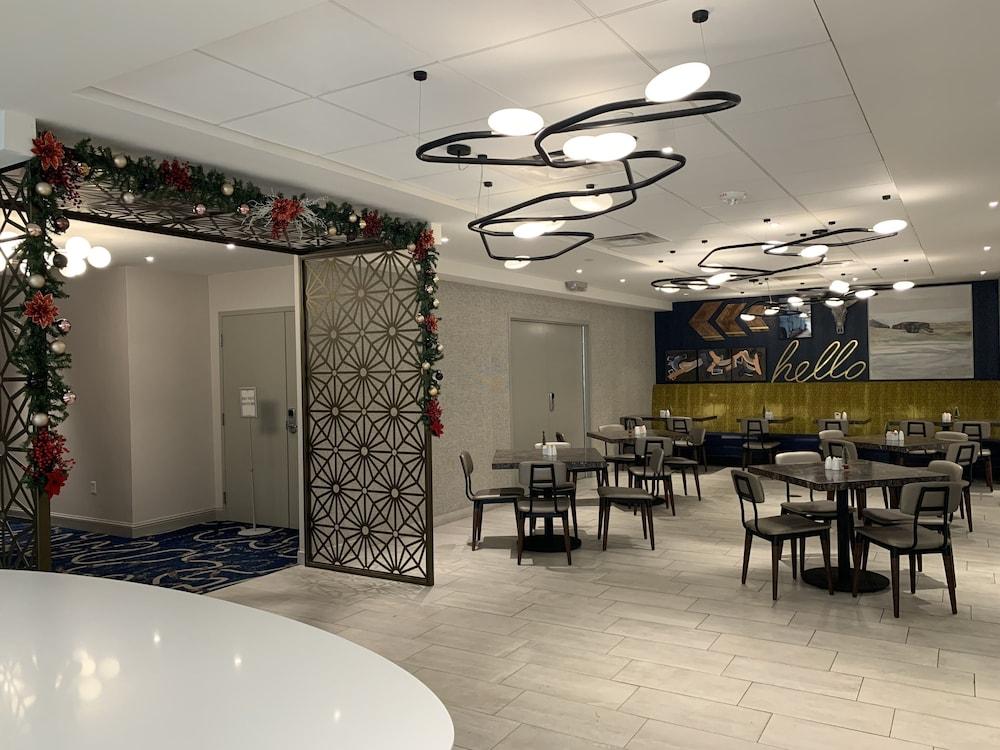 Doubletree By Hilton Austin-university Area Hotel