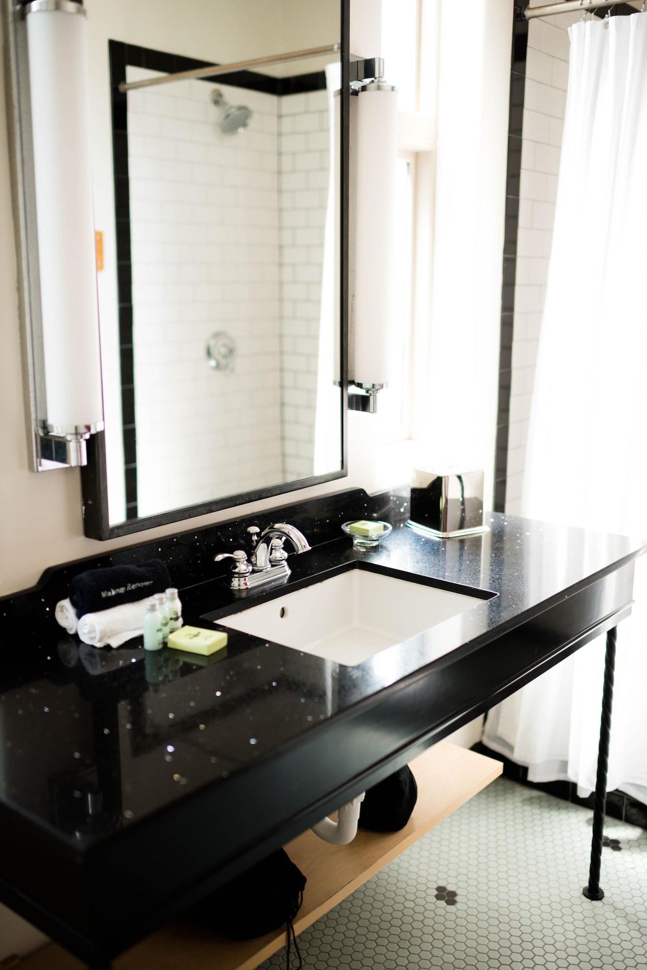 Hotel Lone Star Court, By Valencia Collection (adults Only)