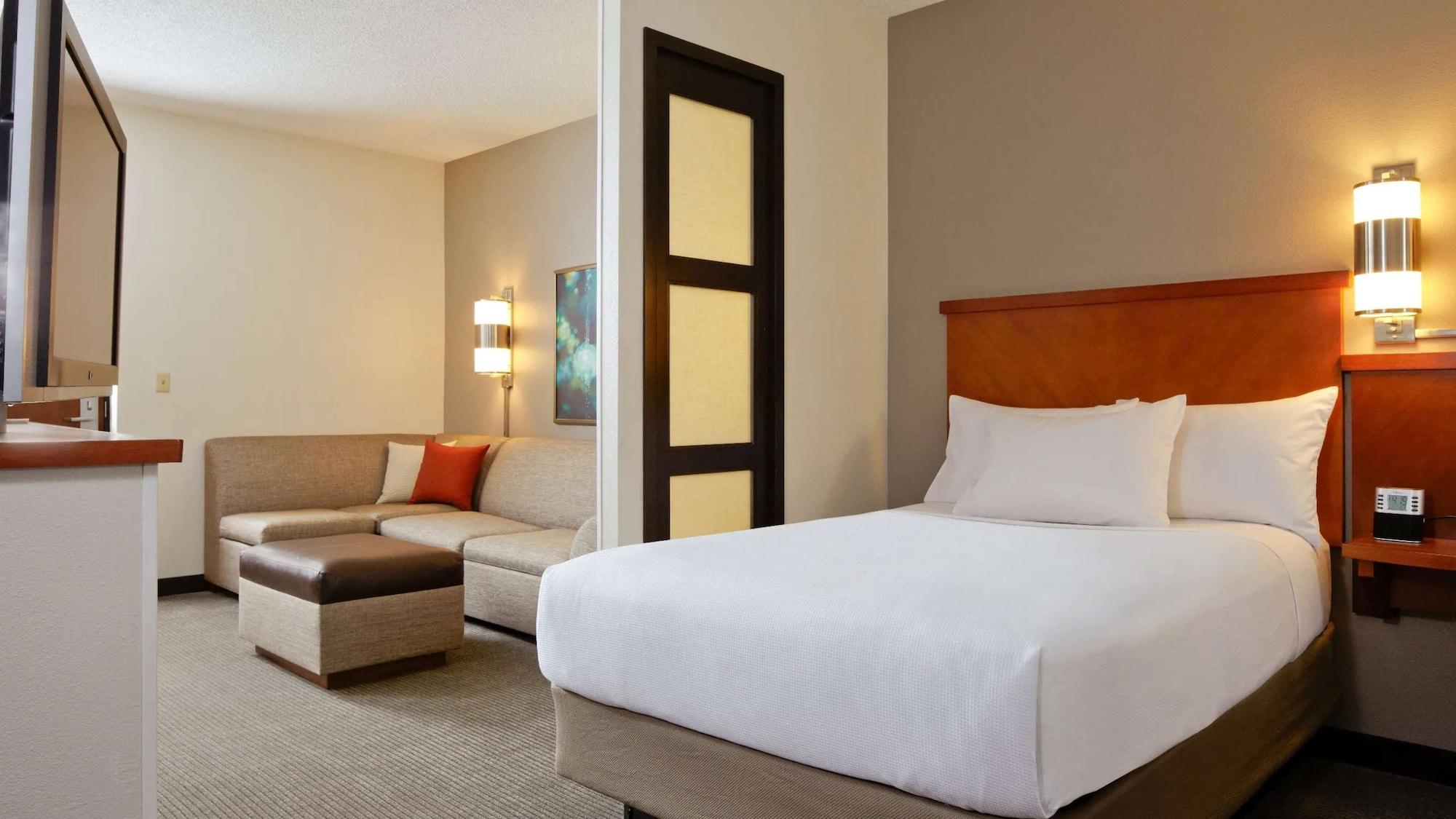 Sonesta Select North Hotel