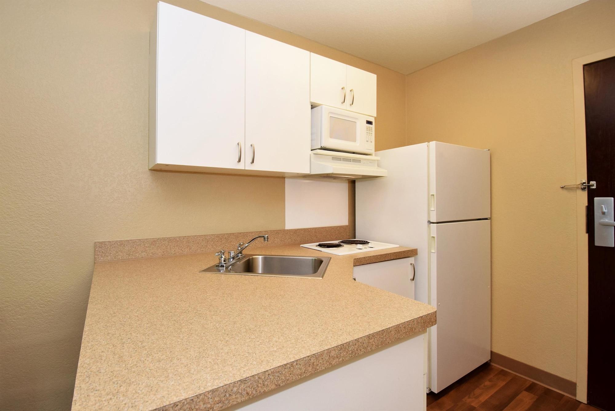 Extended America Select - - Northwest - Lakeline Mall Hotel