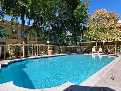 Hotel La Quinta By Wyndham Oltorf Austin