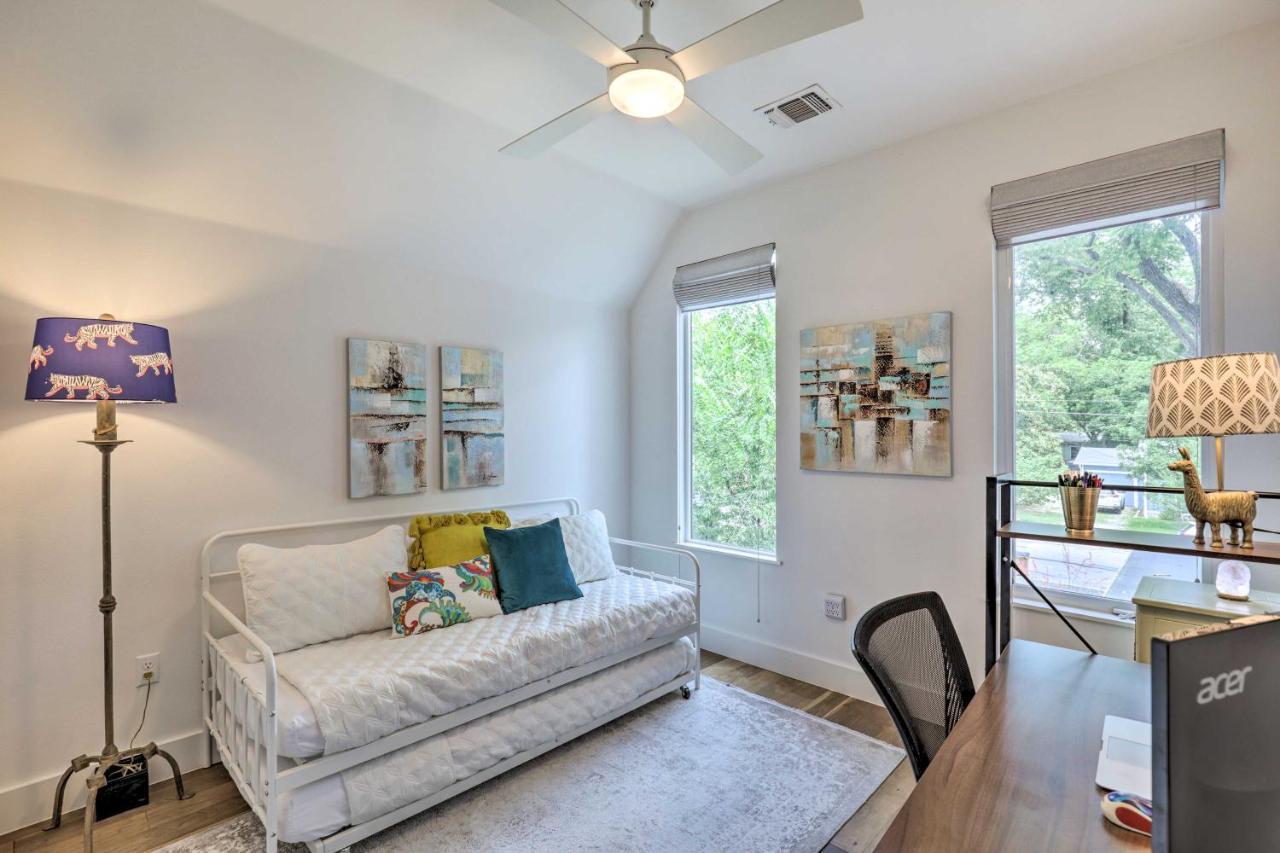 Sunny Abode Proximity To Parks And Dtwn Holiday home *