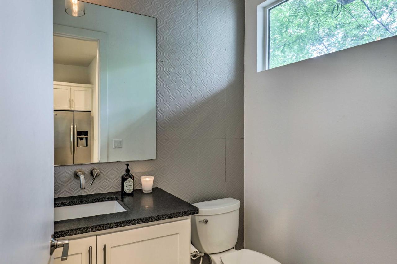 Sunny Abode Proximity To Parks And Dtwn Holiday home *