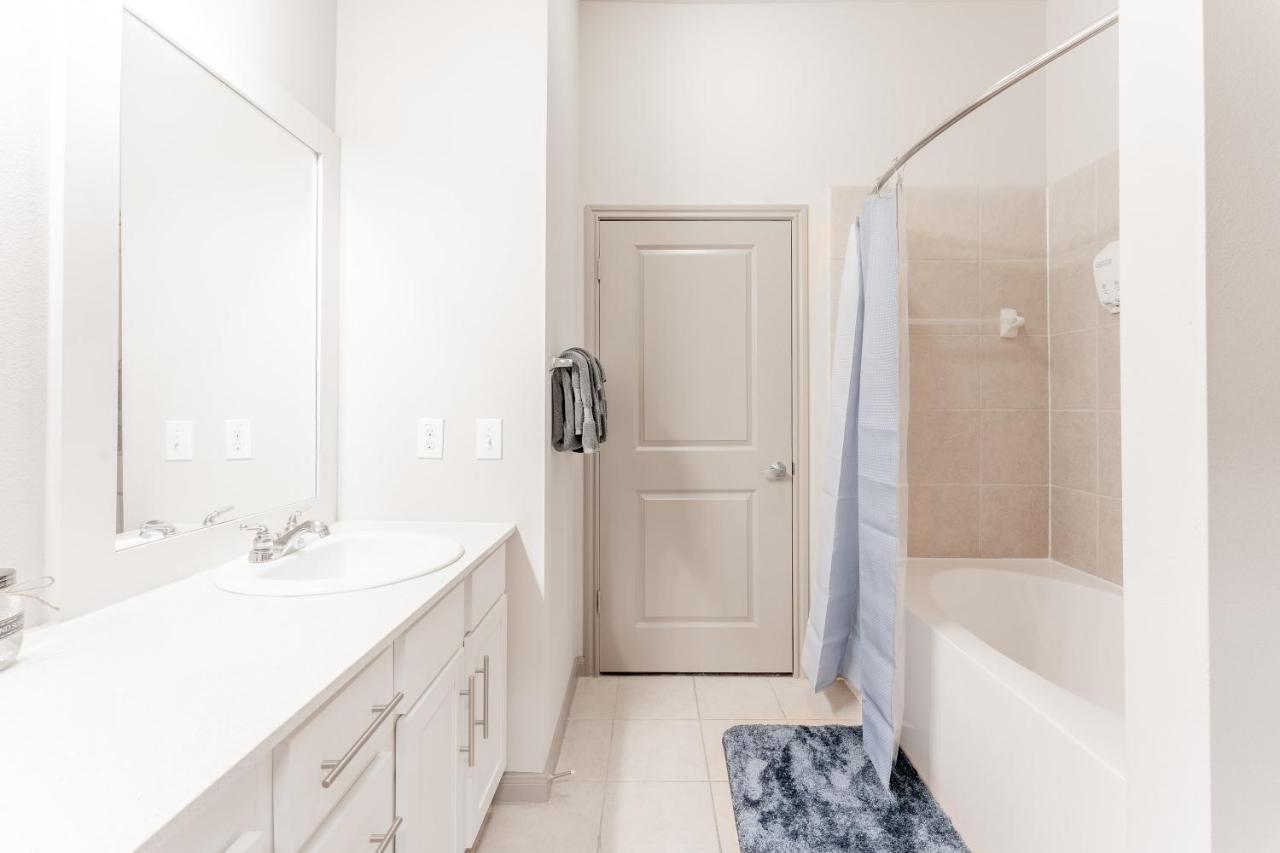 Apartment Spacious 2br King Bed Close To Downtown And Airport Austin