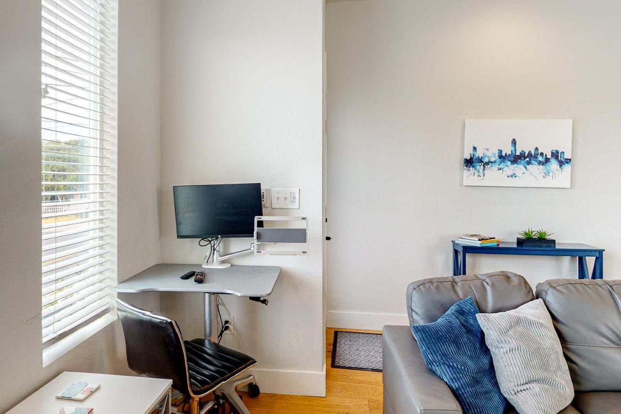 Apartment Blue Blossom Austin