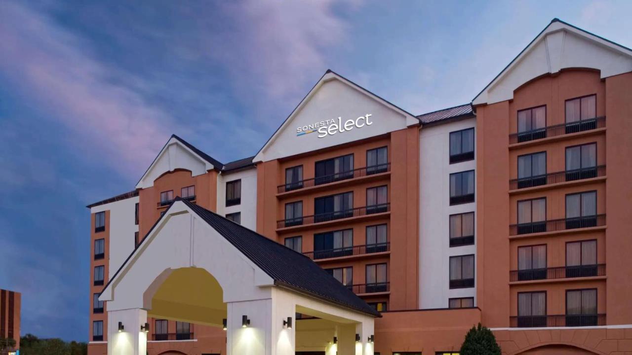 Sonesta Select North Hotel 3*