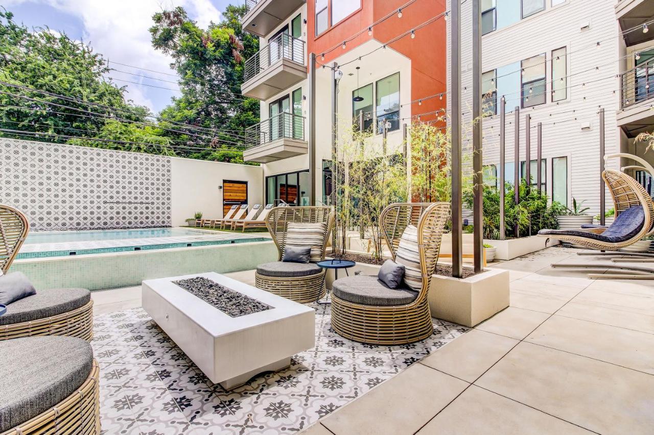 Sentral East At 1614 E Sixth 4*