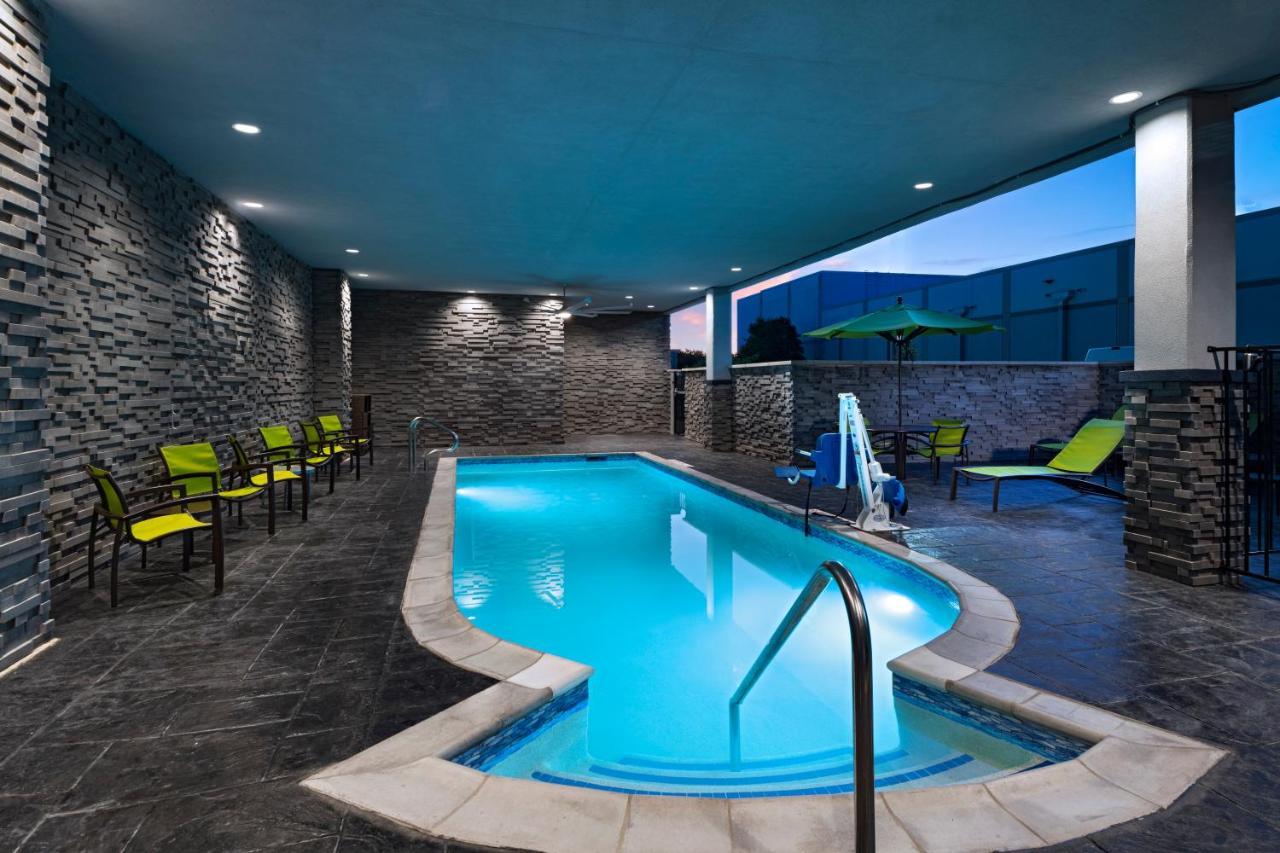 Springhill By Marriott North Hotel
