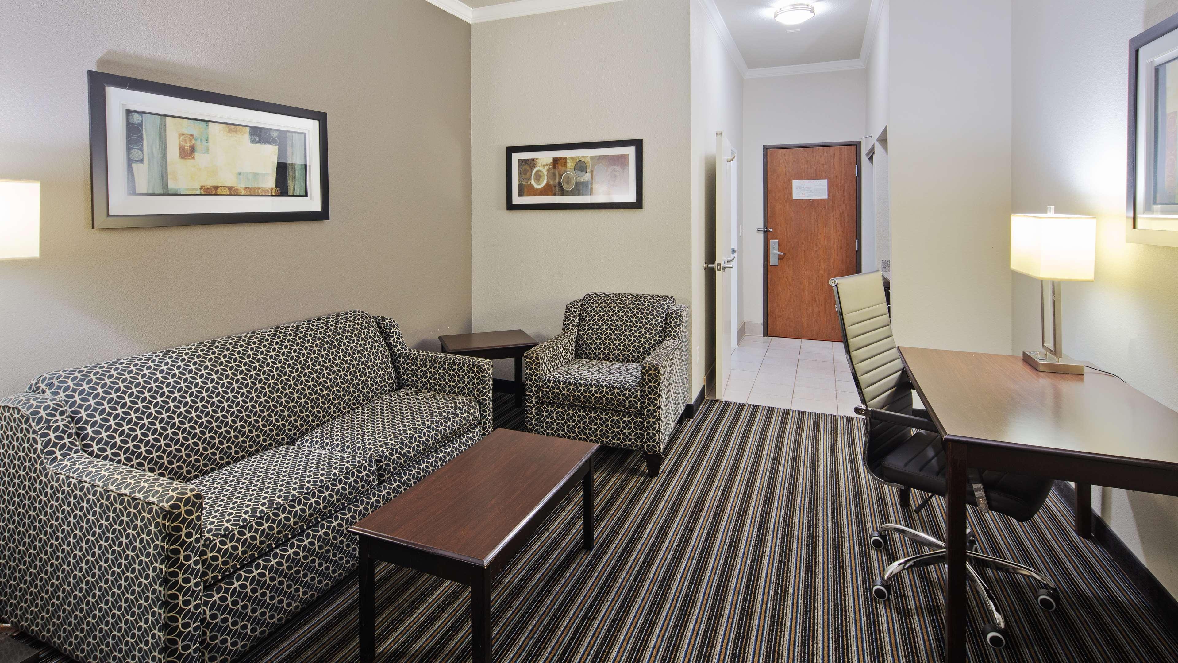 Western Airport & 3* Austin