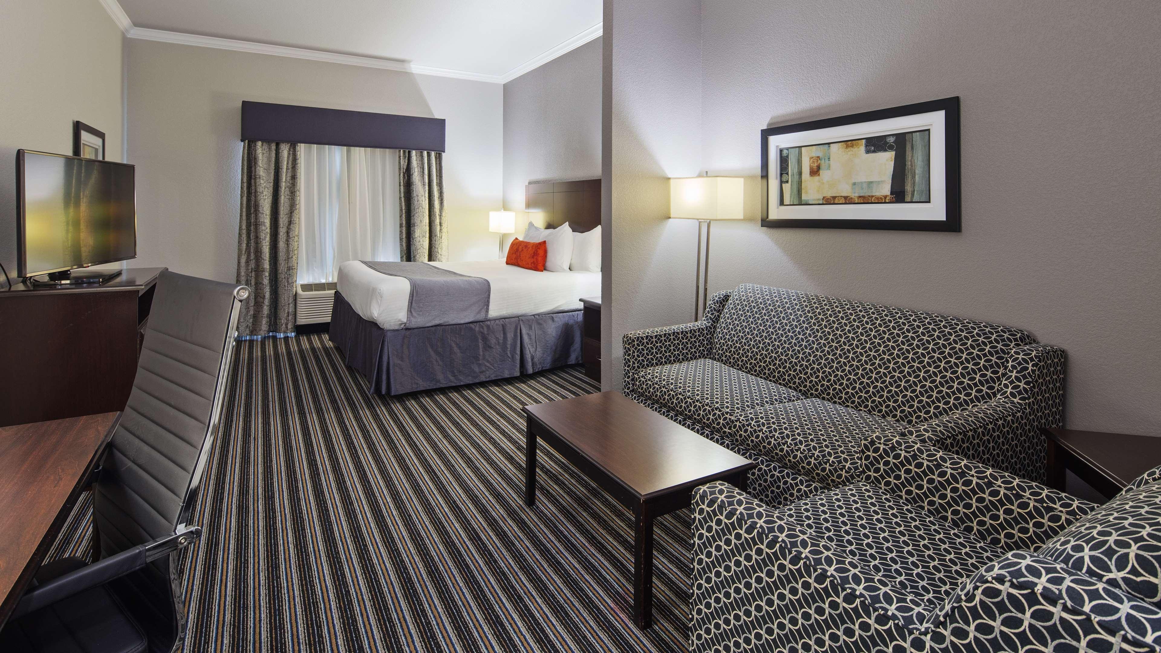 Western Airport & 3* Austin