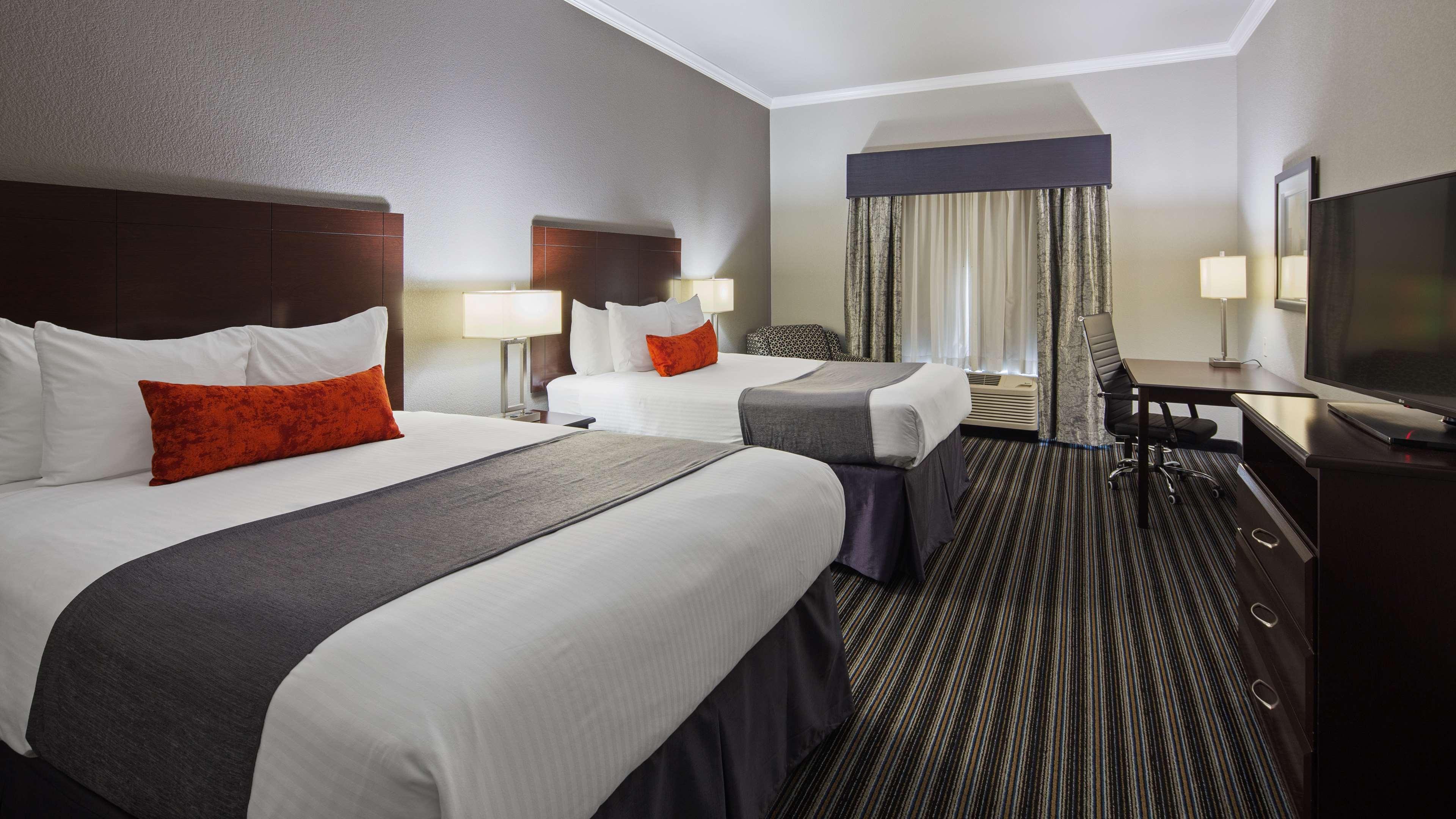 Hotel Western Airport &