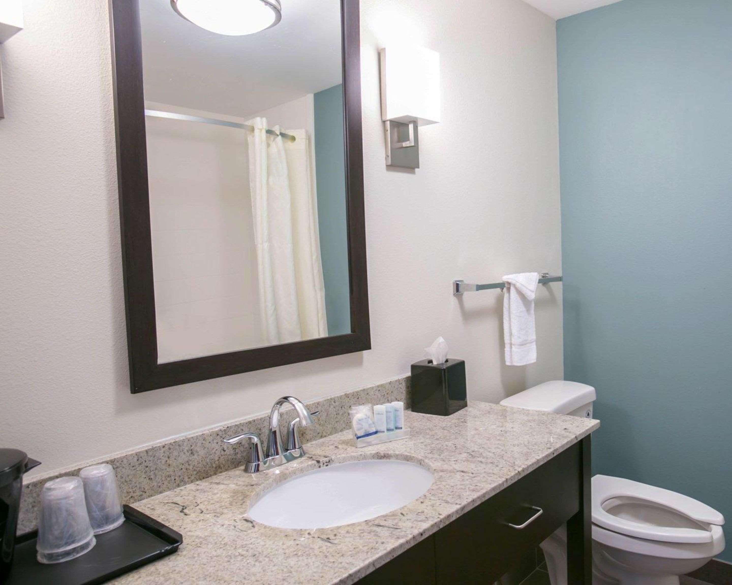 Hotel Sleep & North - I-35