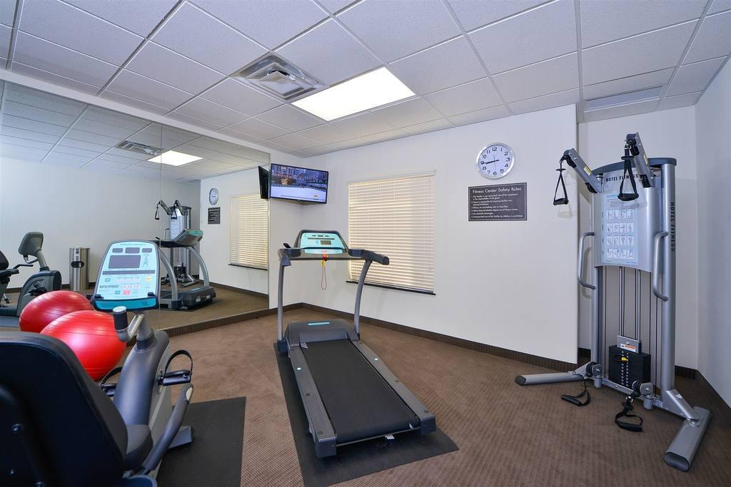 Sleep & North - I-35 Hotel 2*