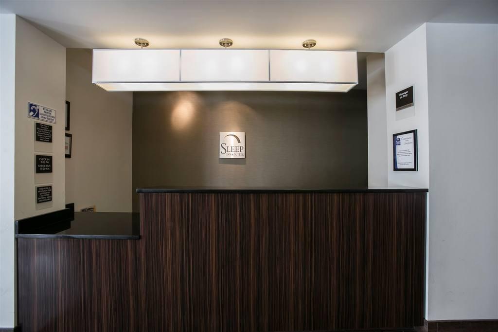 Hotel Sleep & North - I-35 Austin