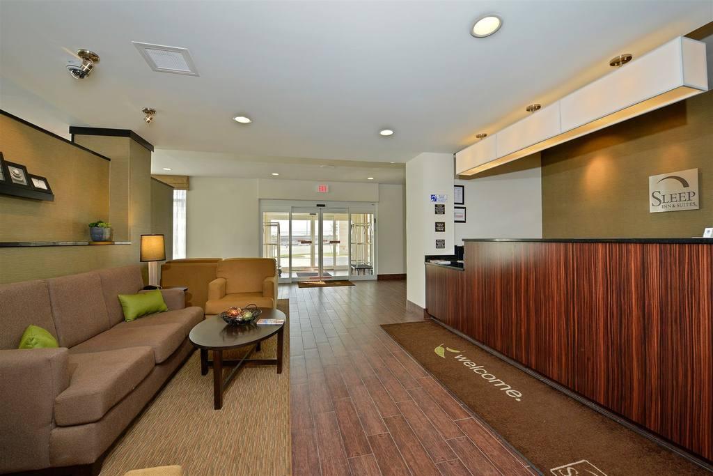 Hotel Sleep & North - I-35 2*