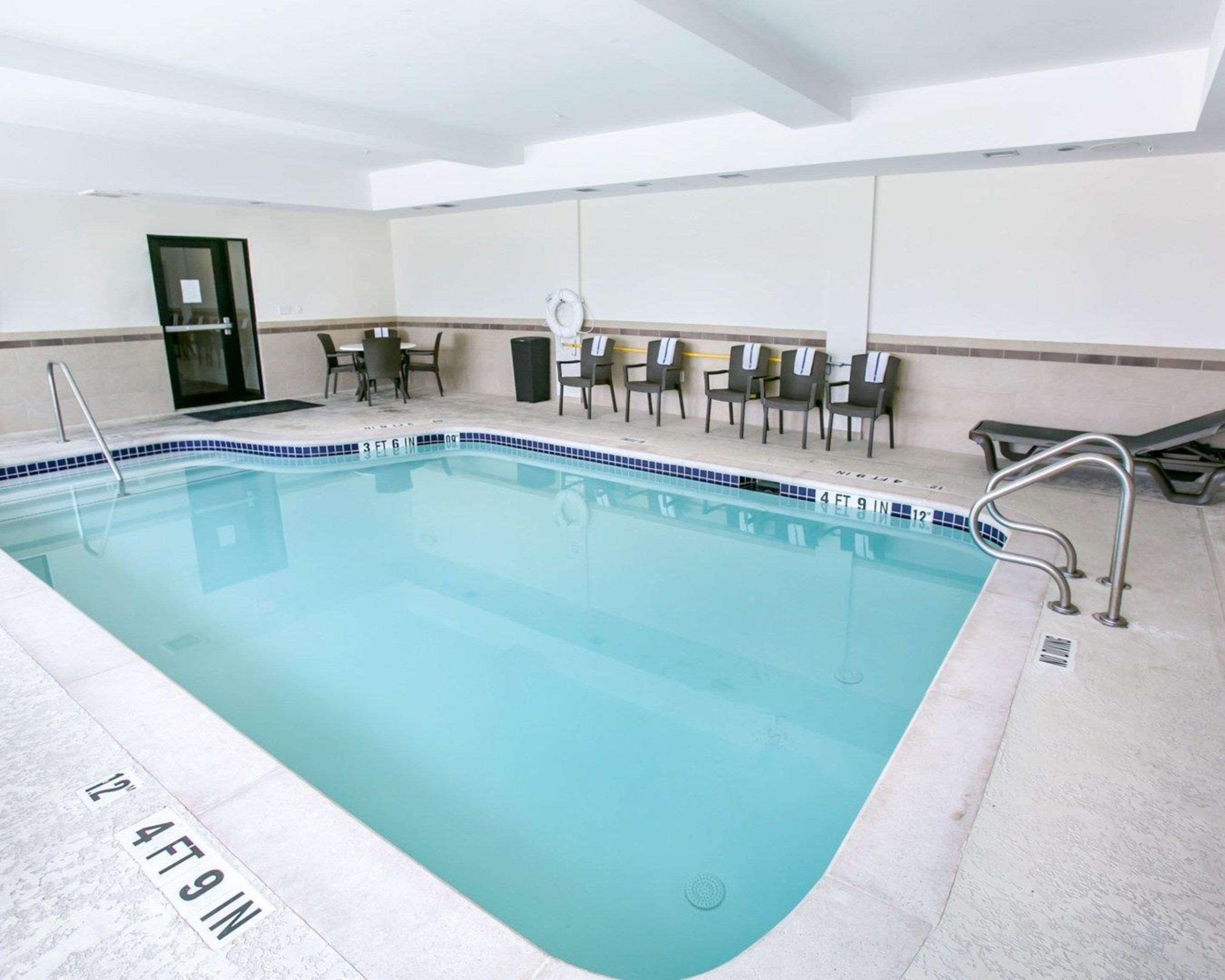 Sleep & North - I-35 Hotel 2*