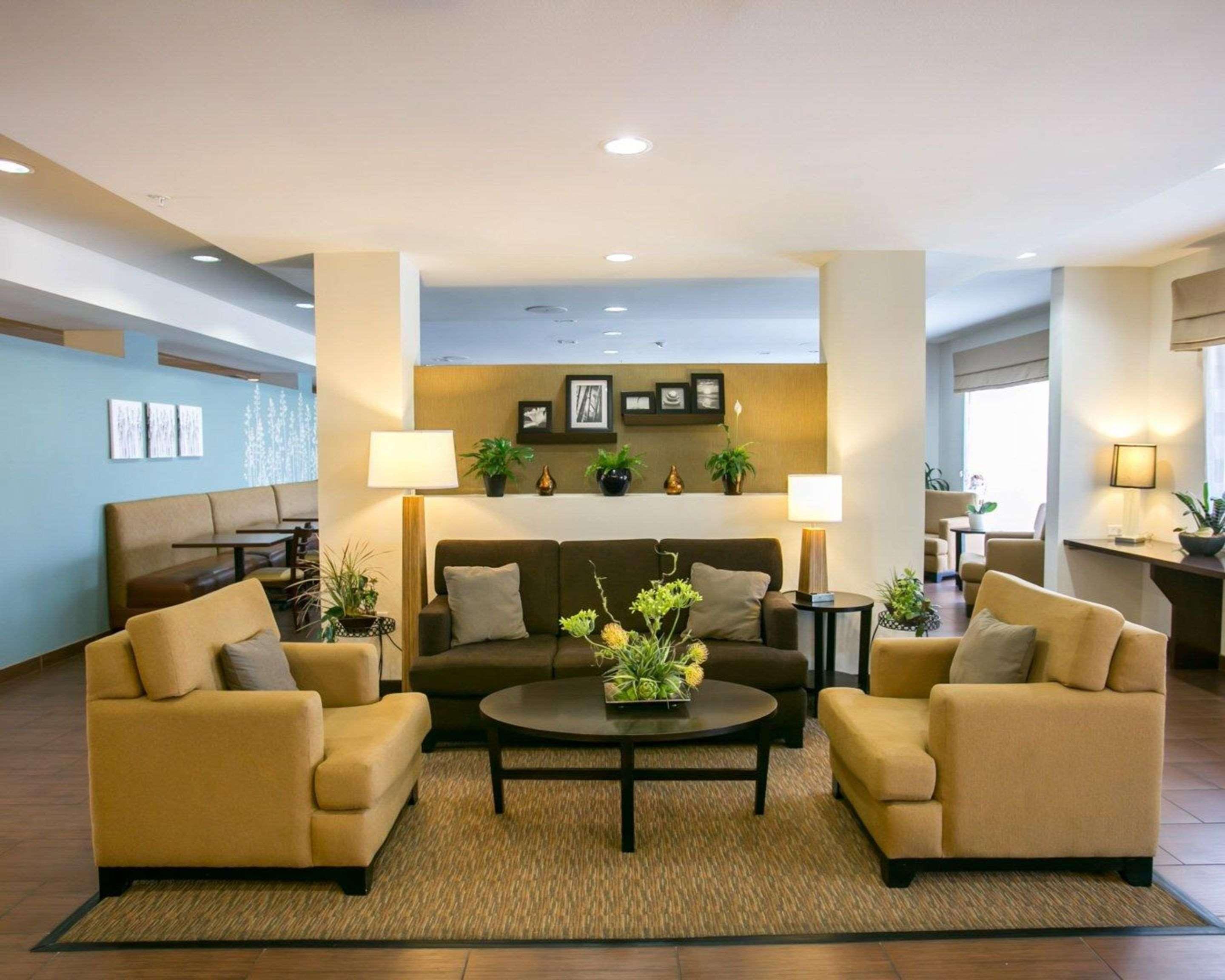 Sleep & North - I-35 Hotel Austin