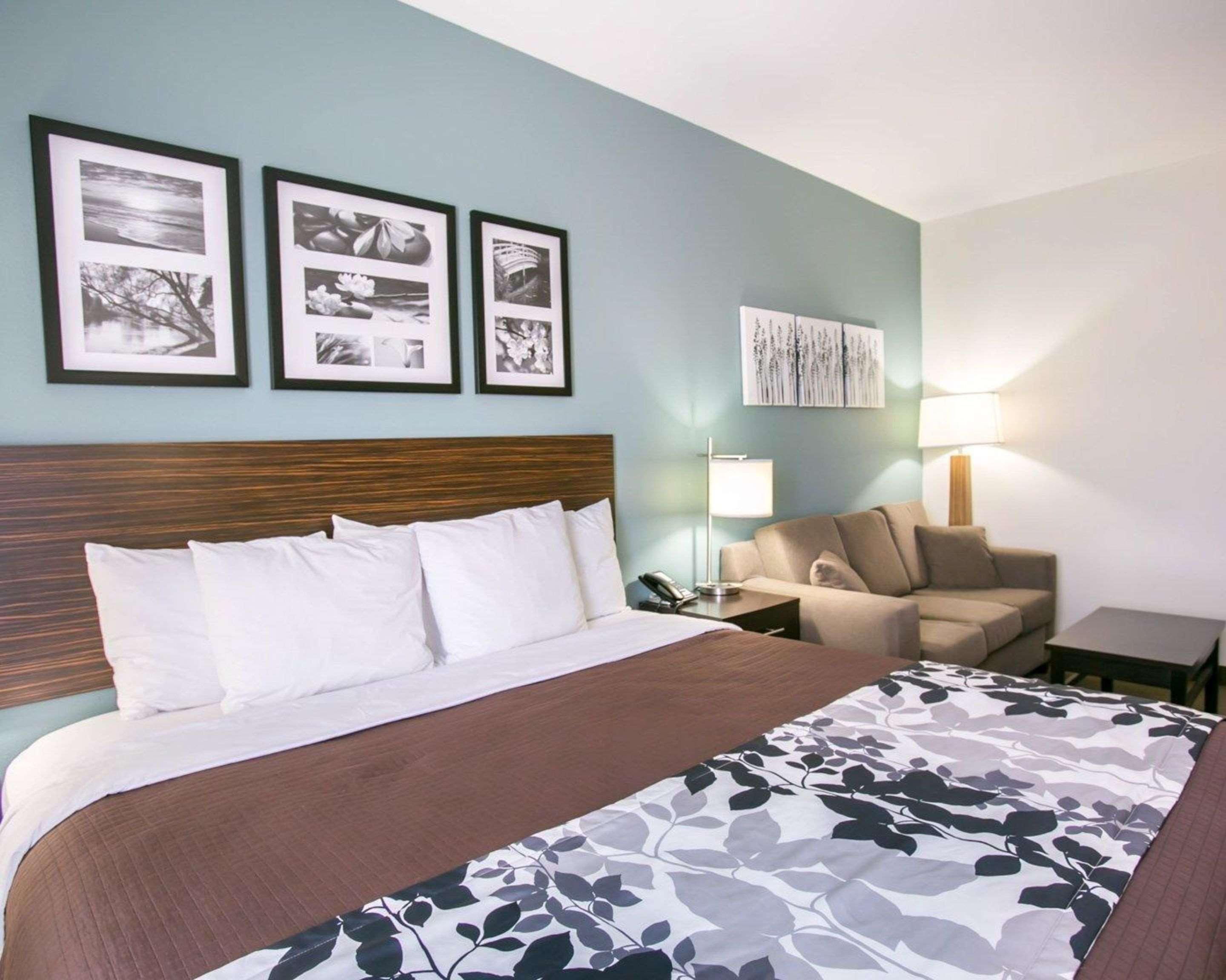 Hotel Sleep & North - I-35 Austin