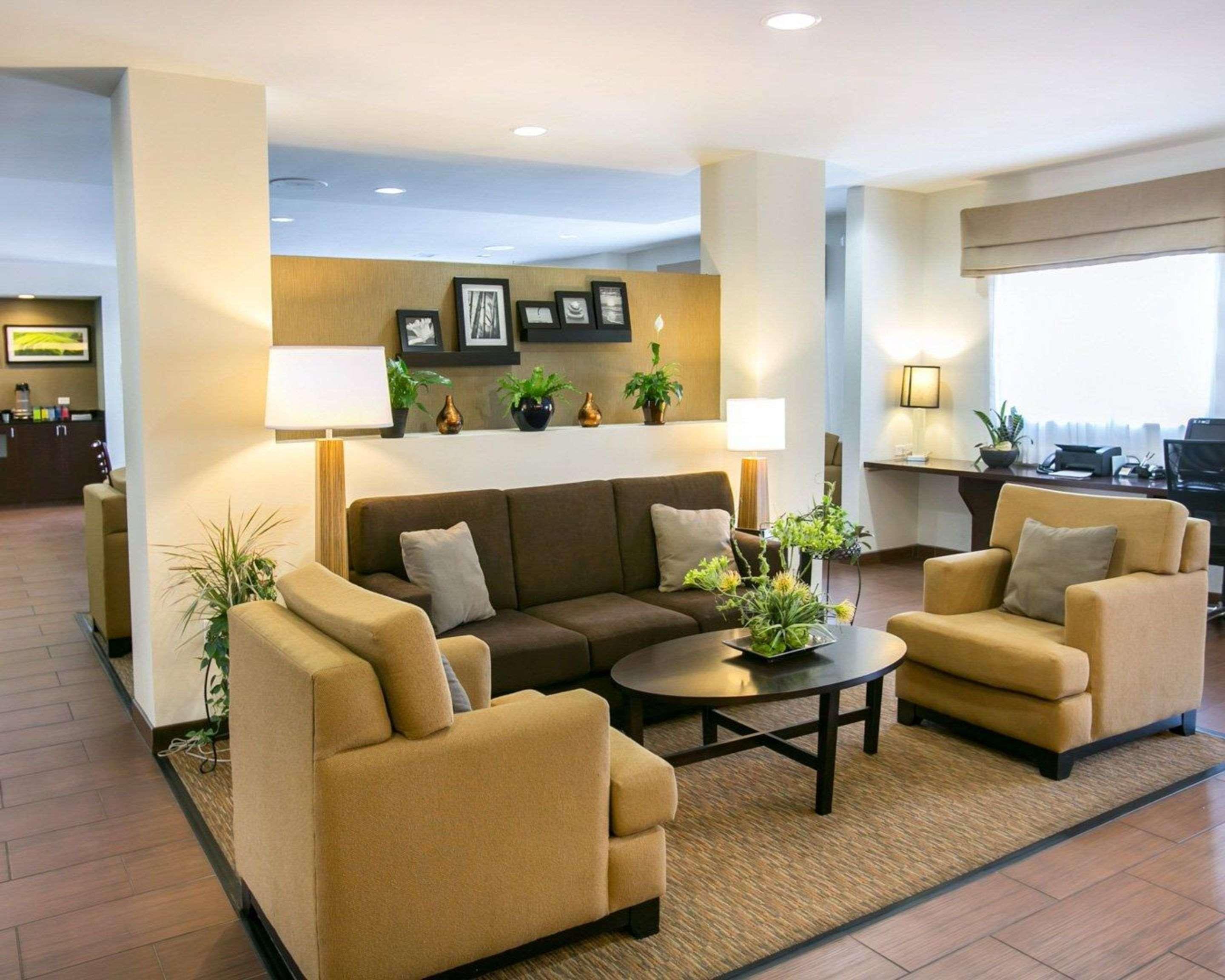 Sleep & North - I-35 Hotel Austin