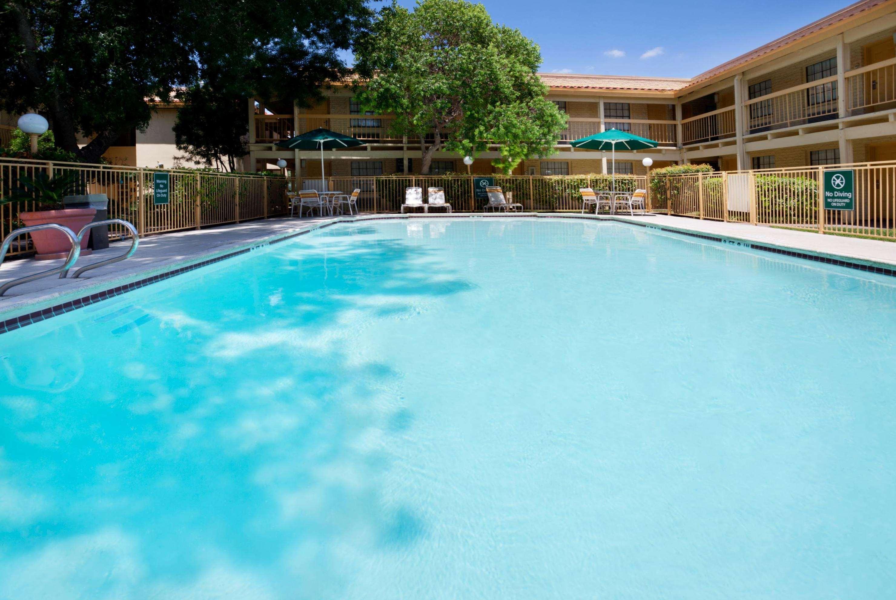 La Quinta By Wyndham Oltorf