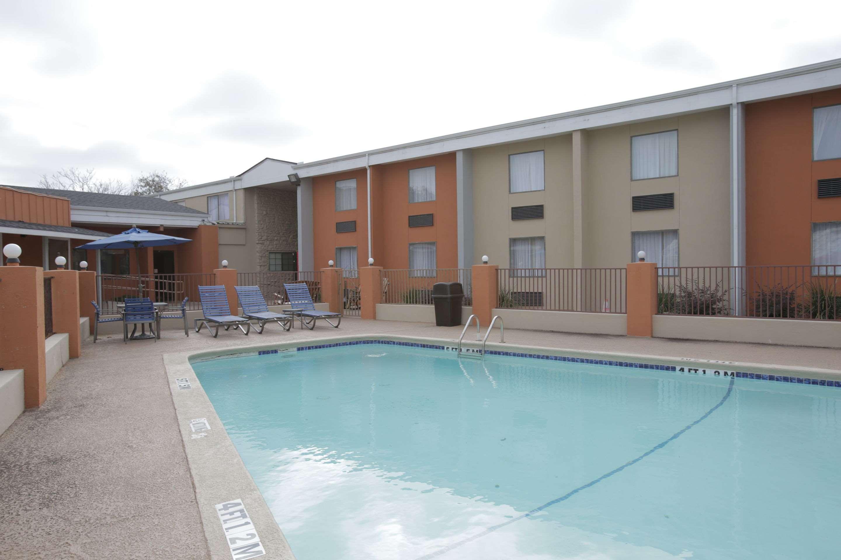 Scottish Downtown Hotel 2*