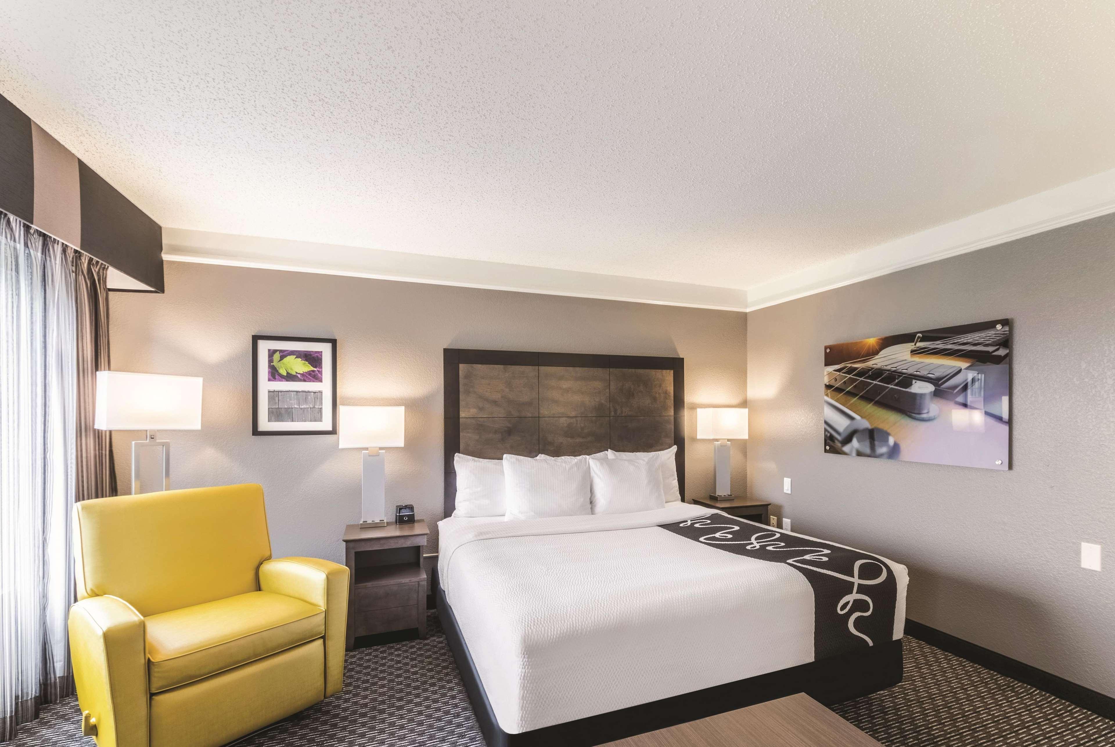 La Quinta By Wyndham At The Domain Hotel 3*