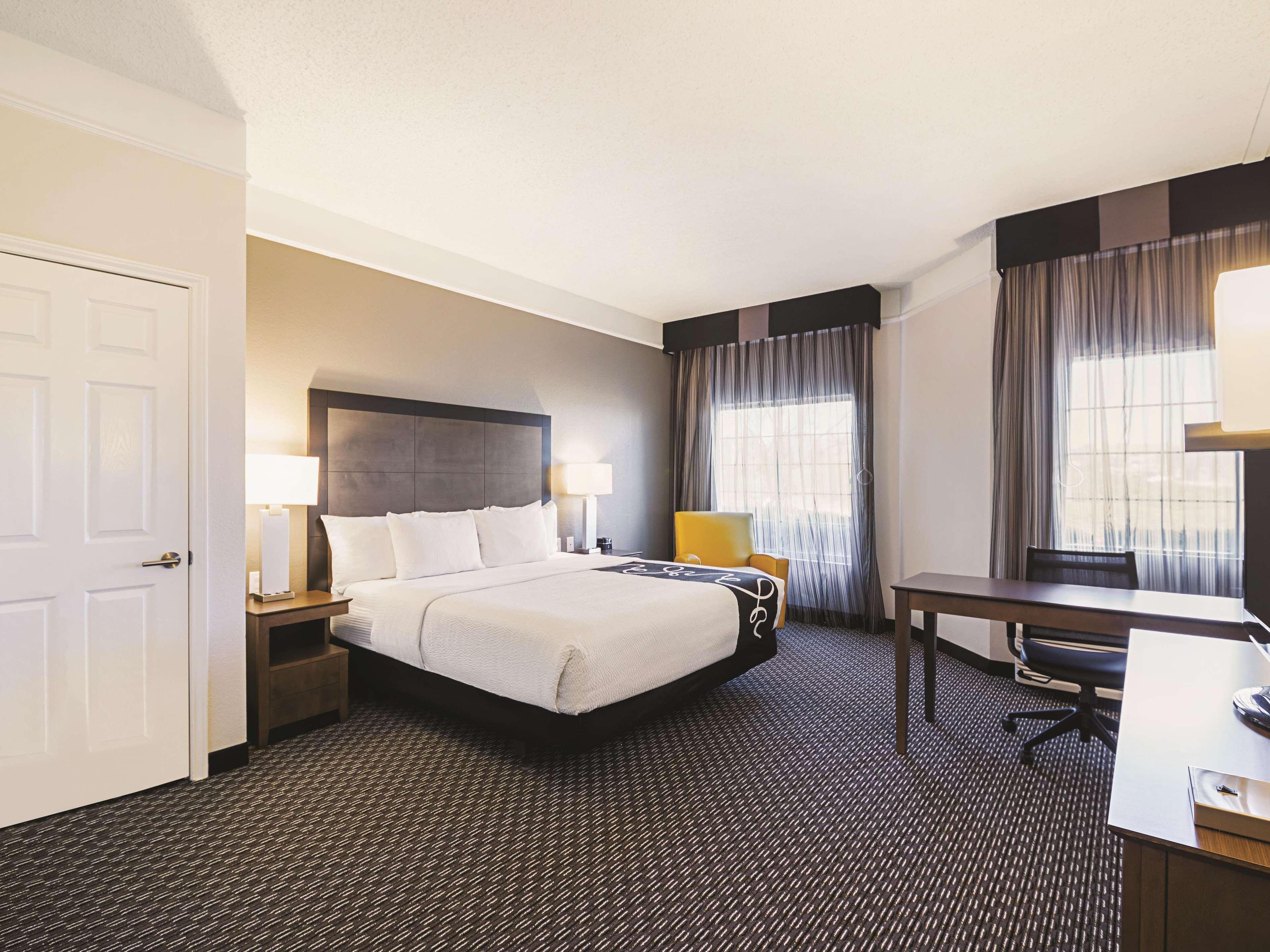 La Quinta By Wyndham At The Domain Austin