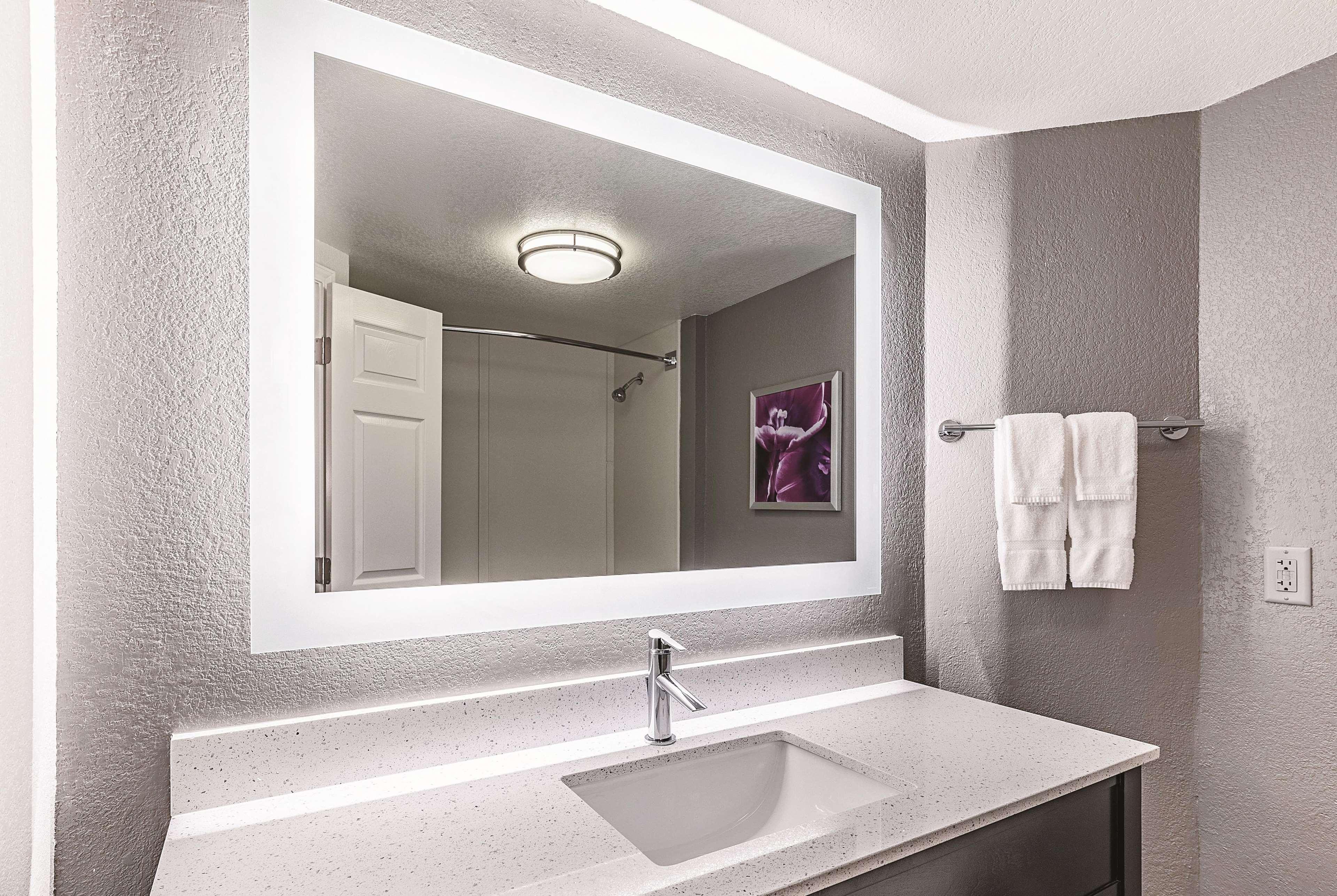 La Quinta By Wyndham At The Domain 3*