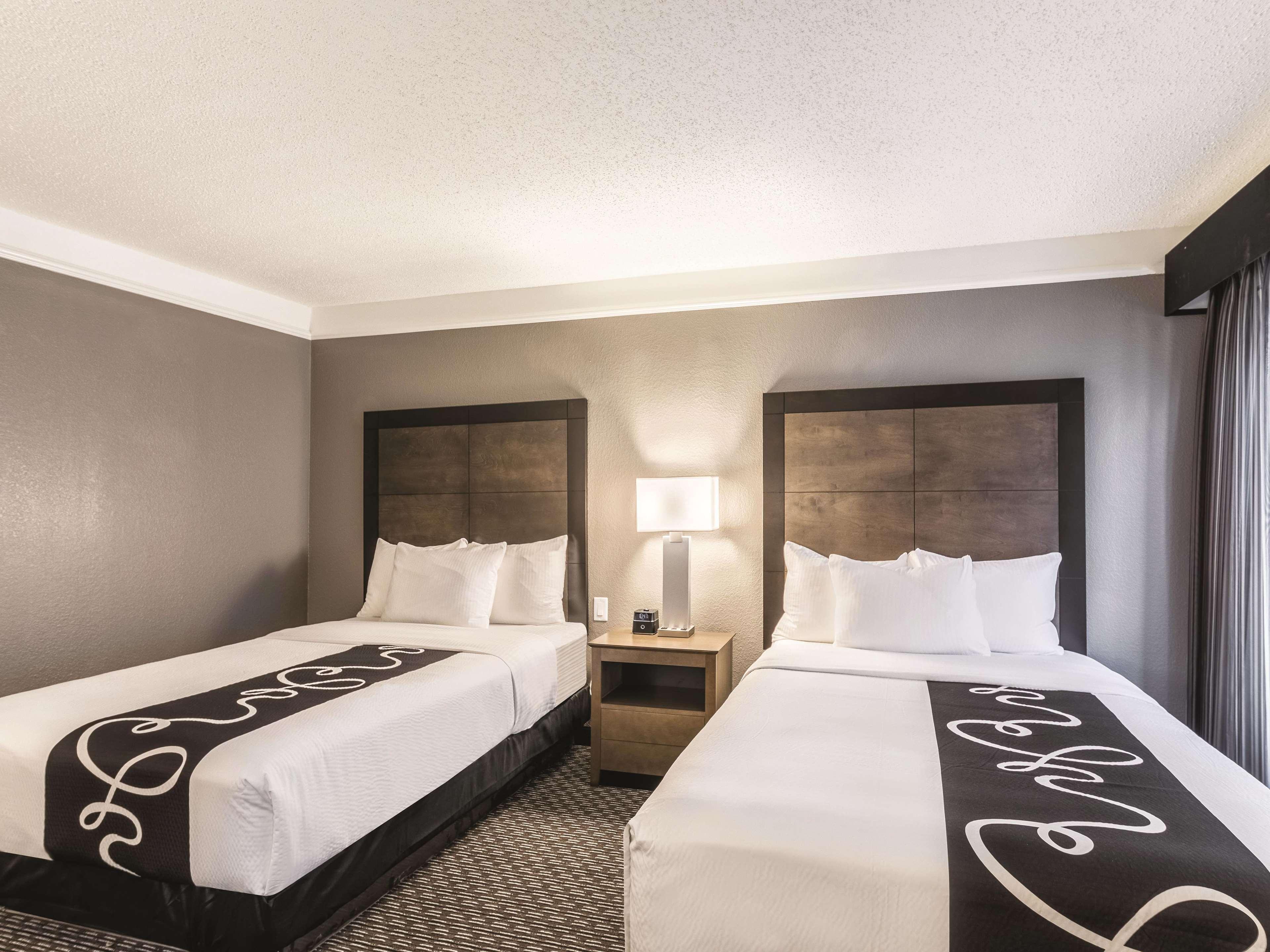La Quinta By Wyndham At The Domain Hotel 3*