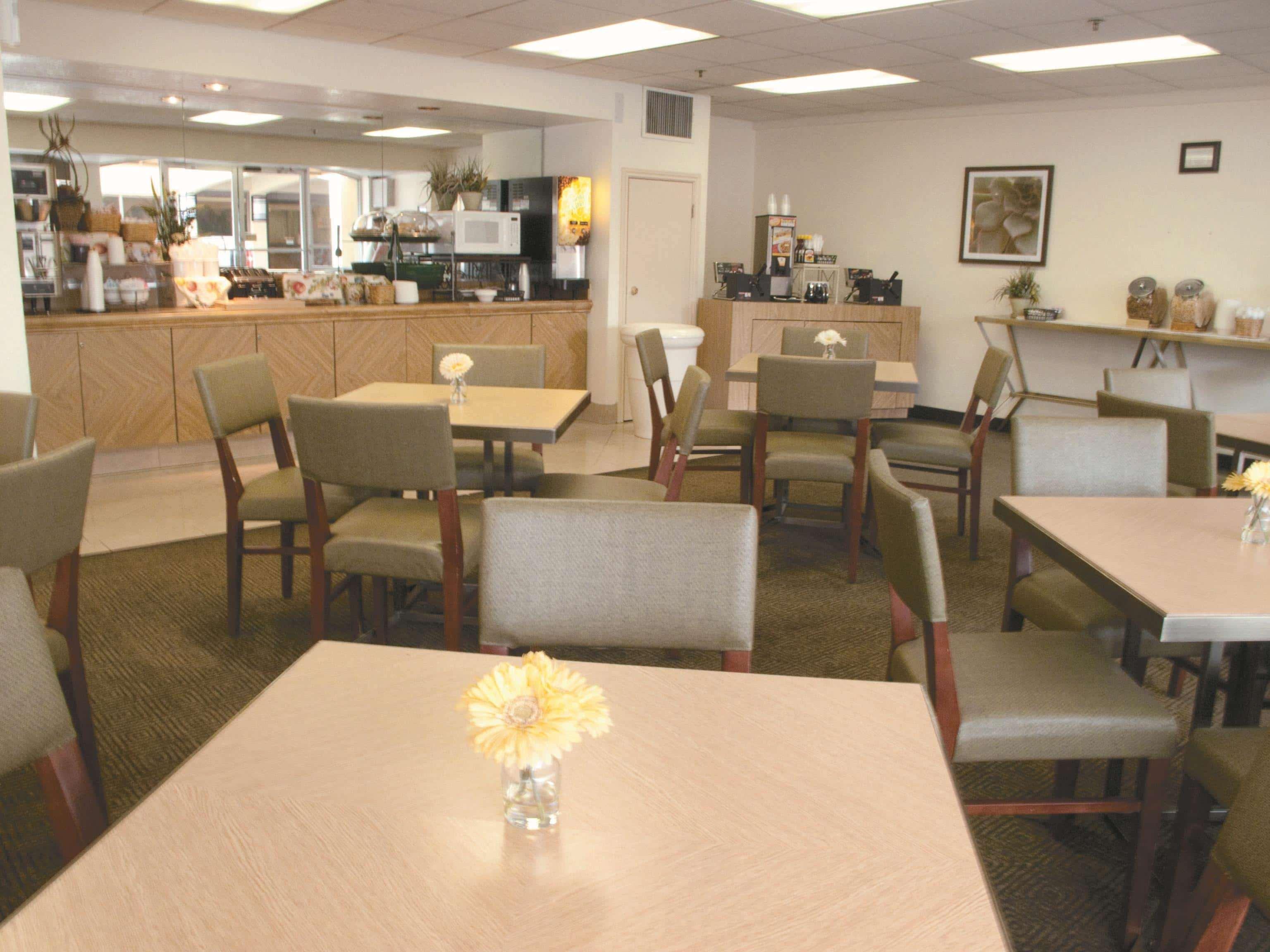 Hotel La Quinta By Wyndham Capitol / Downtown