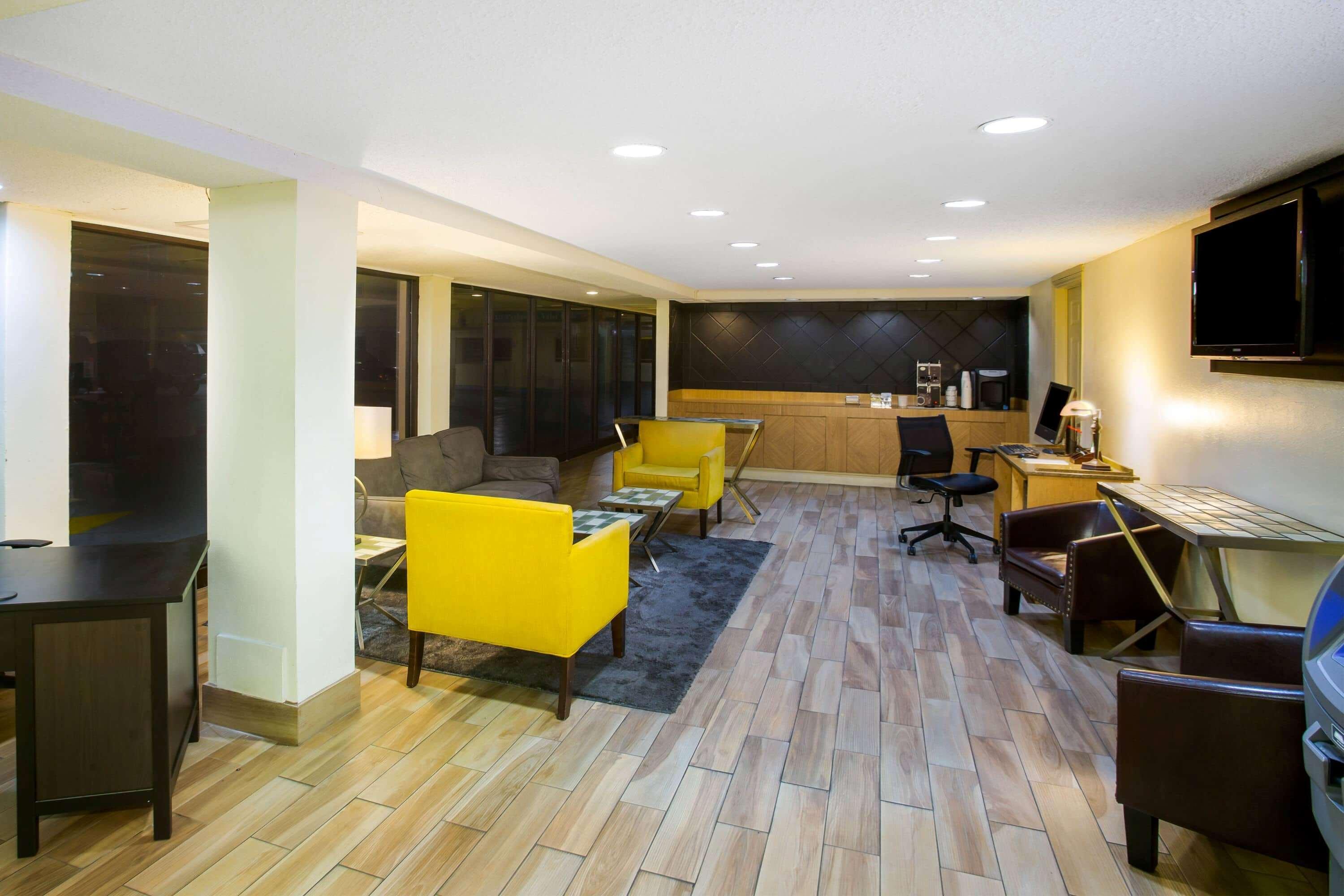 La Quinta By Wyndham Capitol / Downtown 3*
