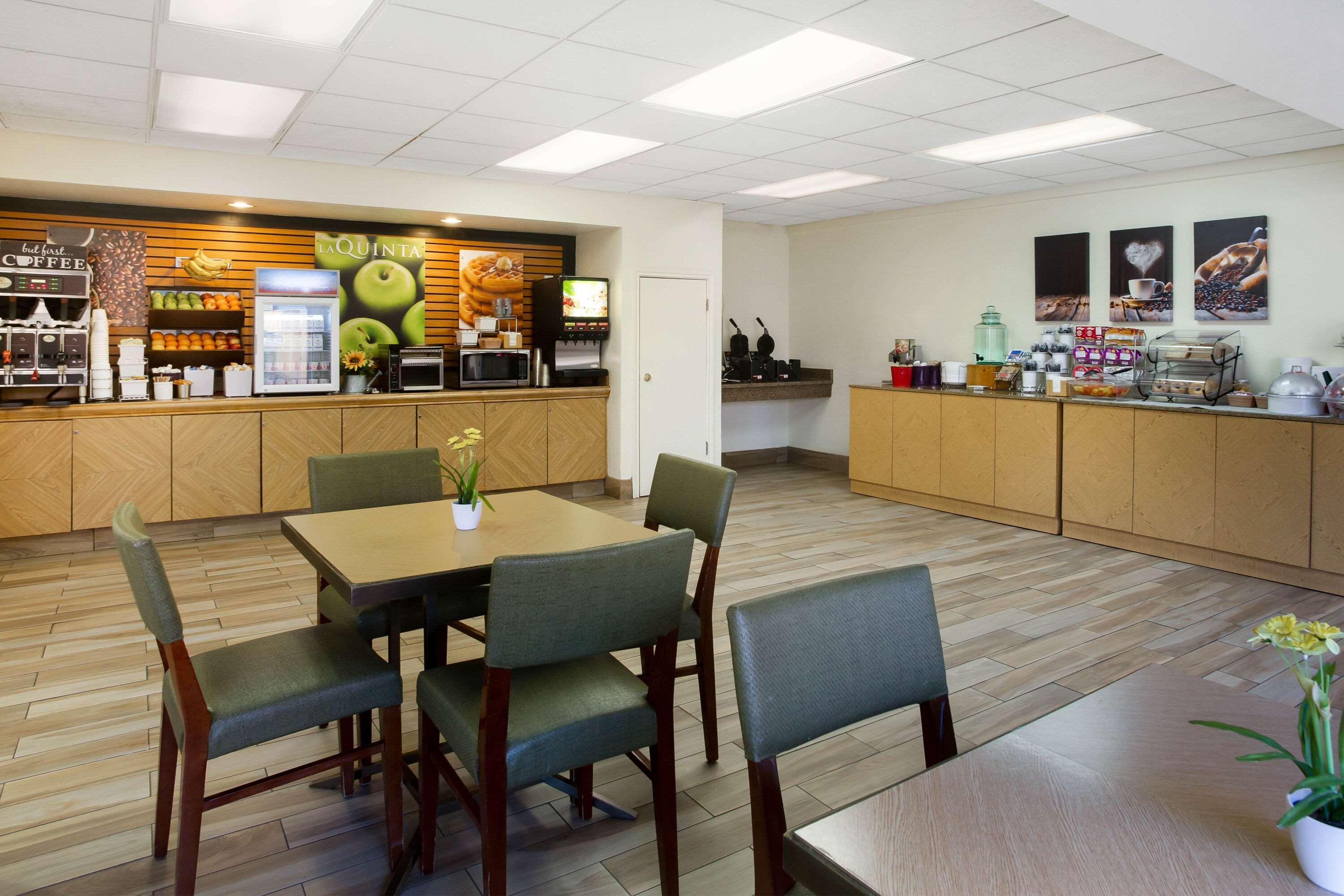 La Quinta By Wyndham Capitol / Downtown 3*