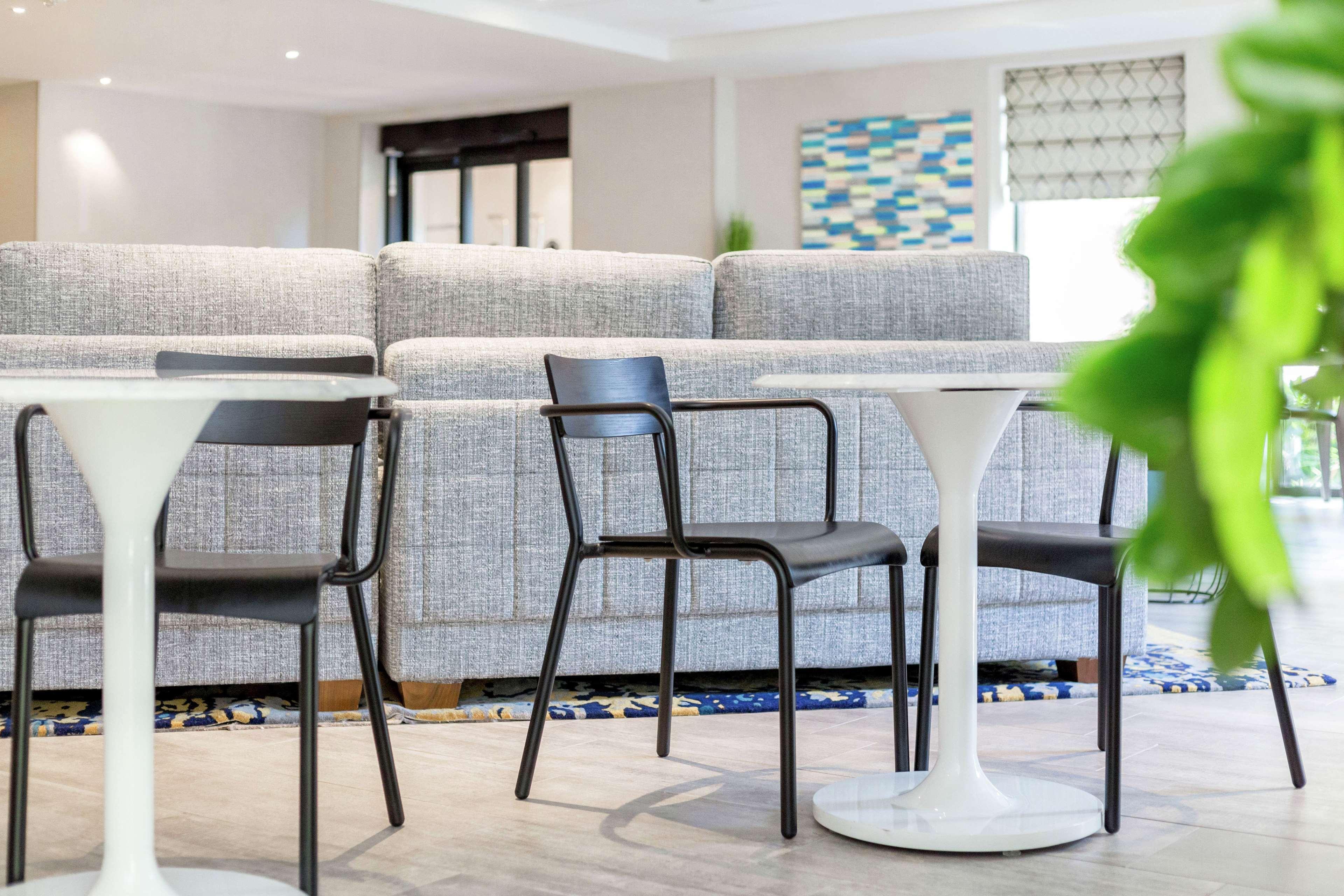 Doubletree By Hilton Austin-university Area Hotel Austin