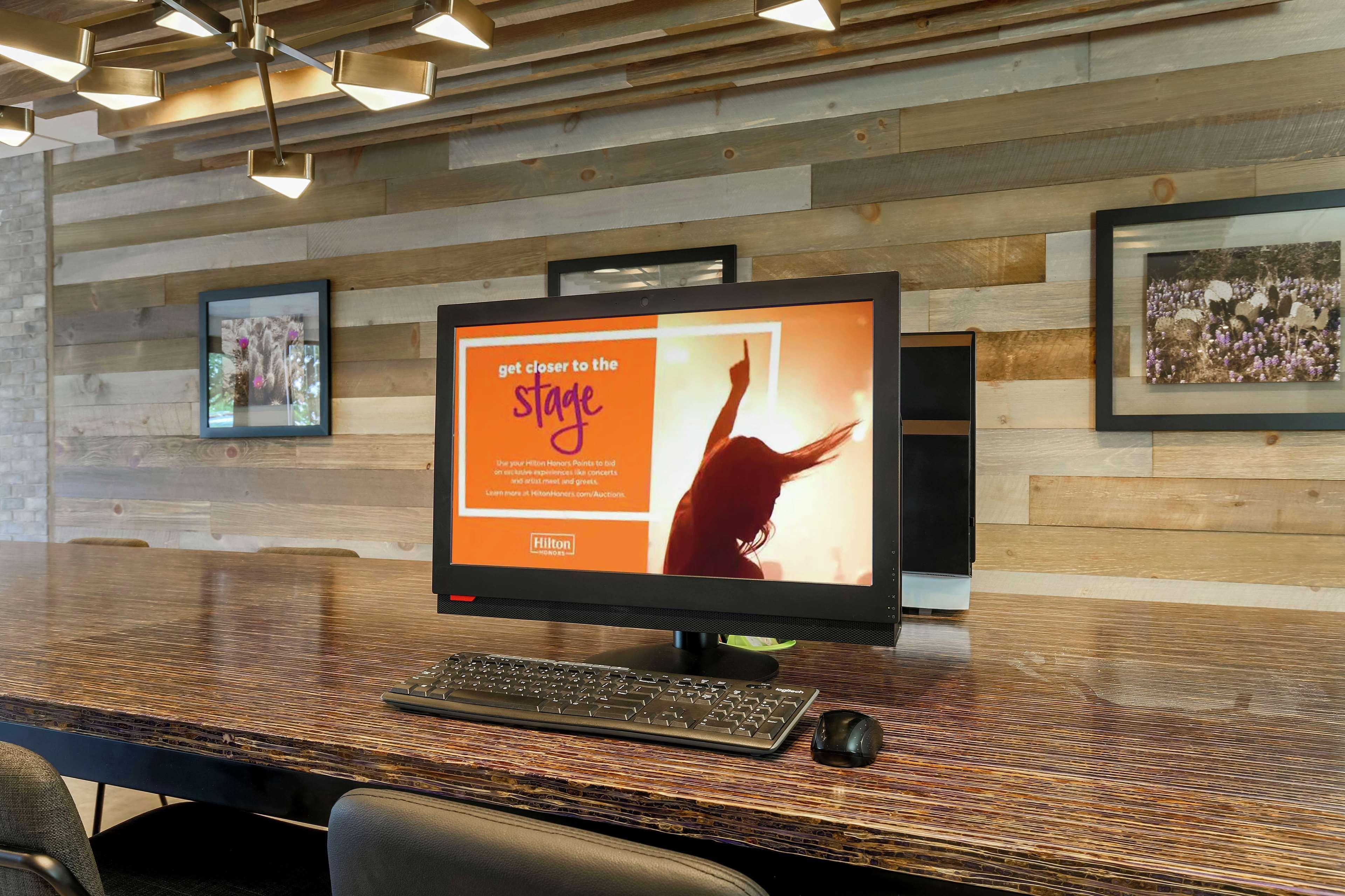 Doubletree By Hilton Austin-university Area Hotel Austin