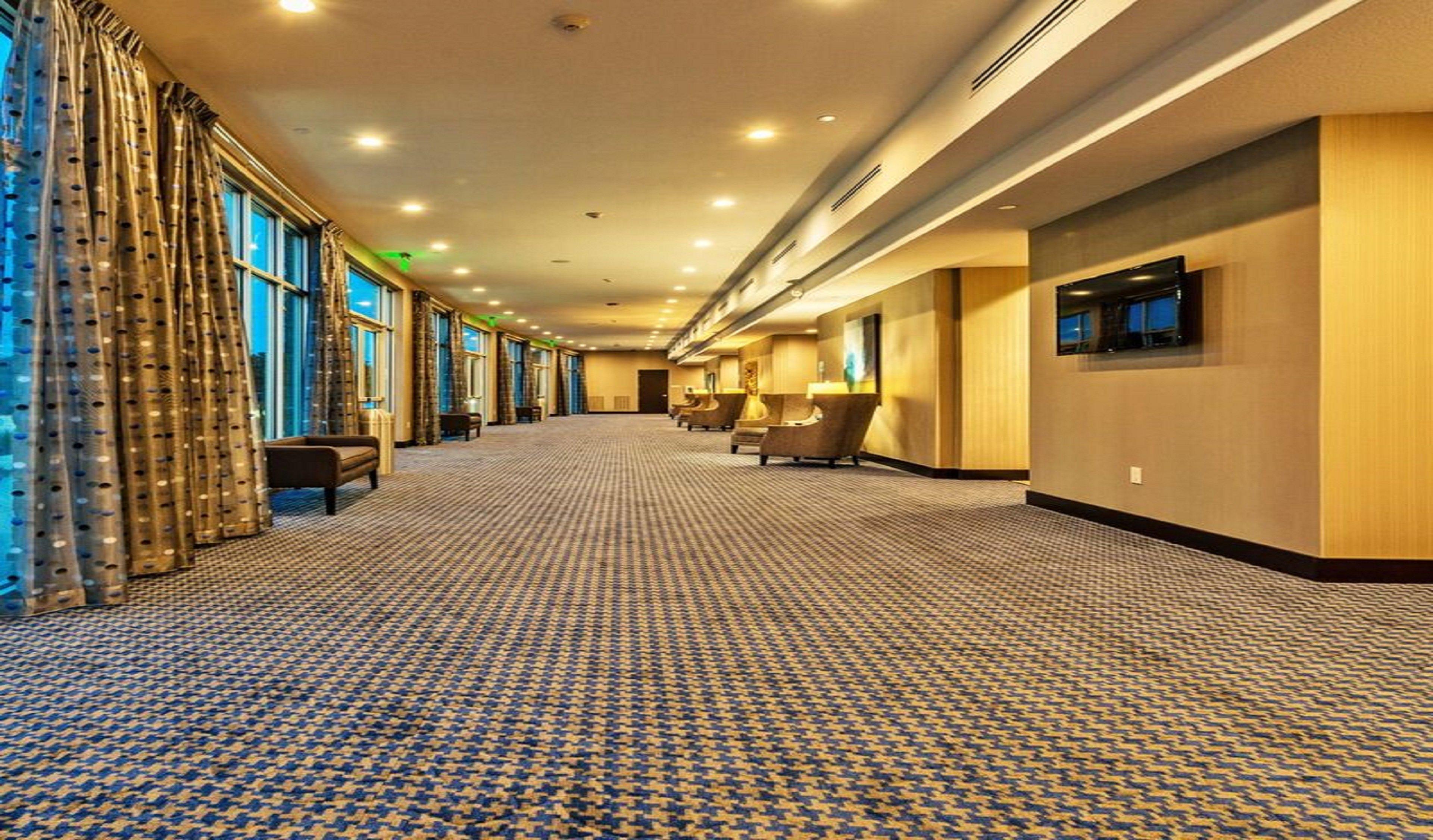 Airport By Ihg 3*