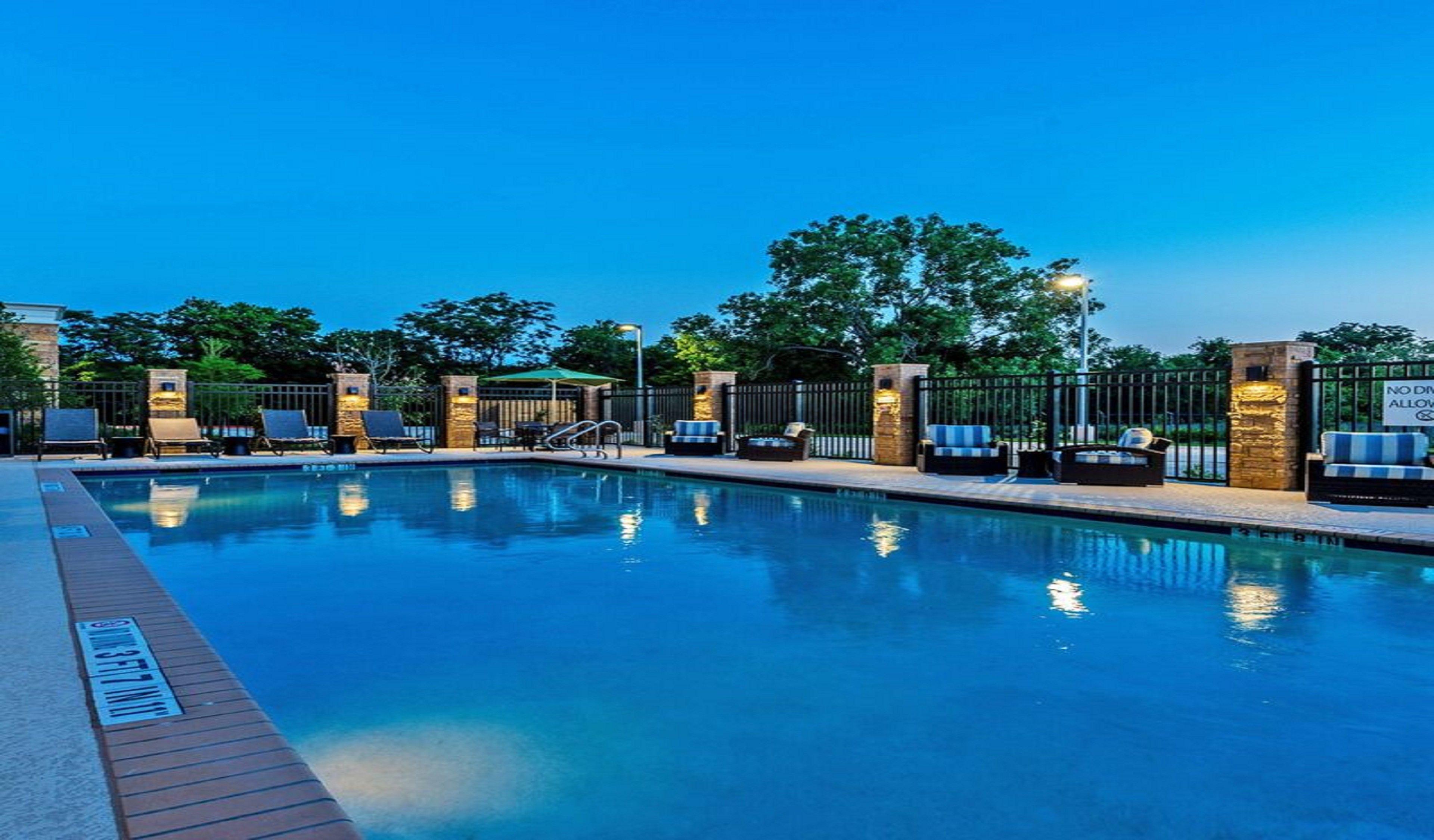 Airport By Ihg Hotel 3*