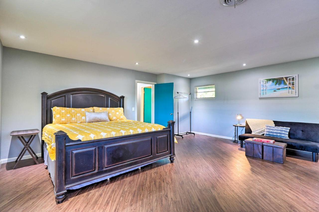 Renovated With Yard About 9 Mi To Dtwn! Holiday home